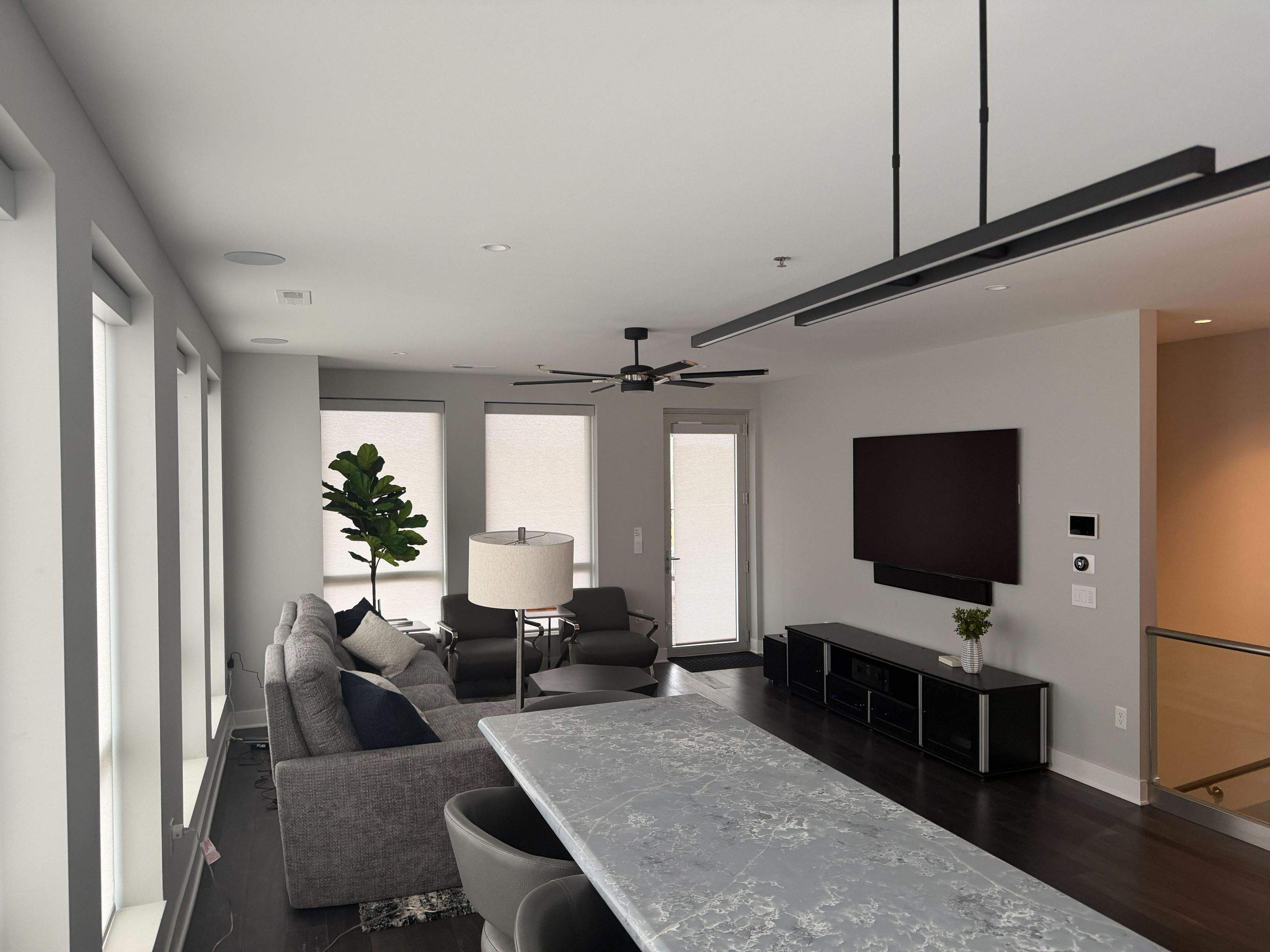 Bridge Park Penthouse: Control4 Integration of 46 Shades by Connesso
