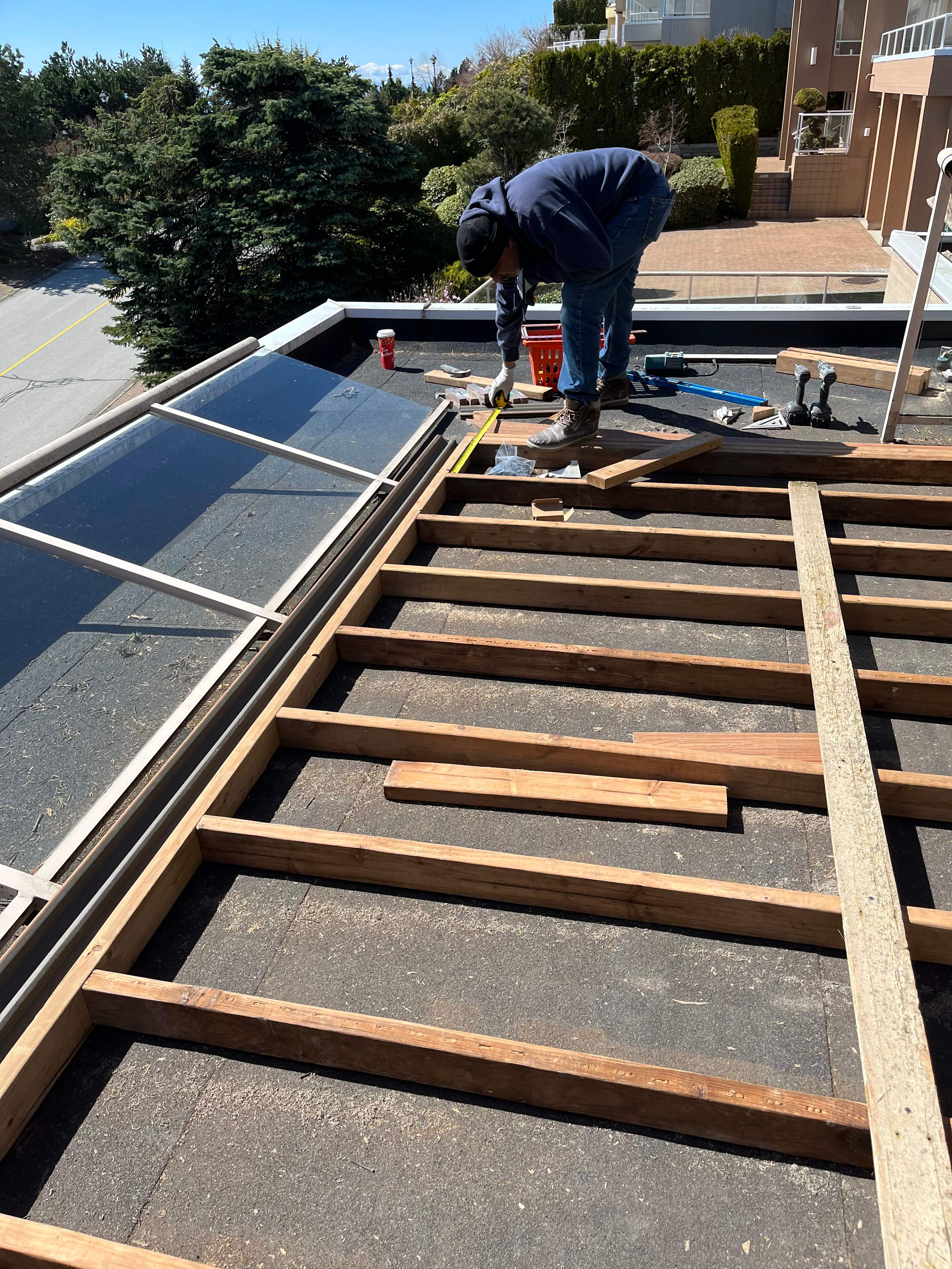 New Composite Deck - West Vancouver by YVR Construction Group