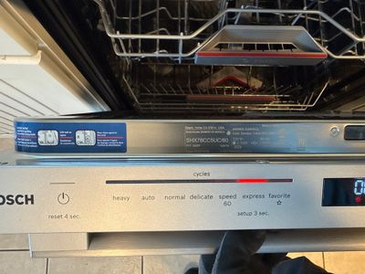Dishwasher/ Outlit 