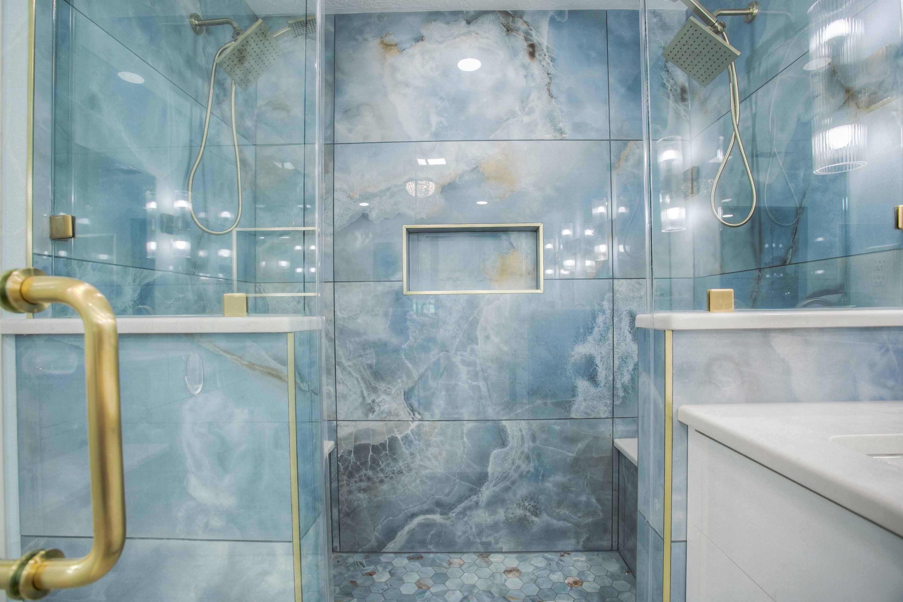 Home Addition and bathroom remodel. by CWS home remodel 