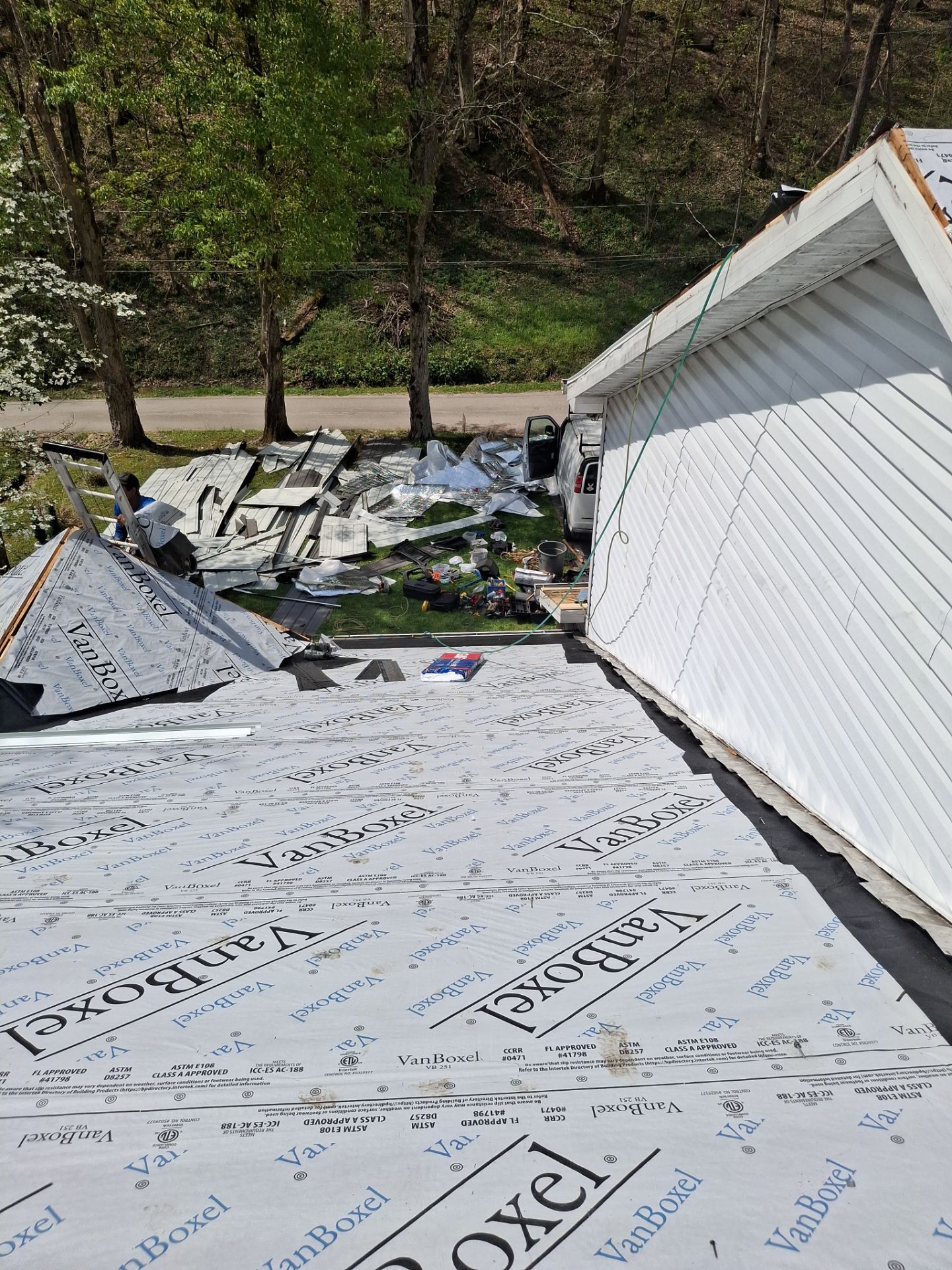 Residential Roofing Installation using GAF Timberline HDZ Charcoal by Rainstoppers Roofing