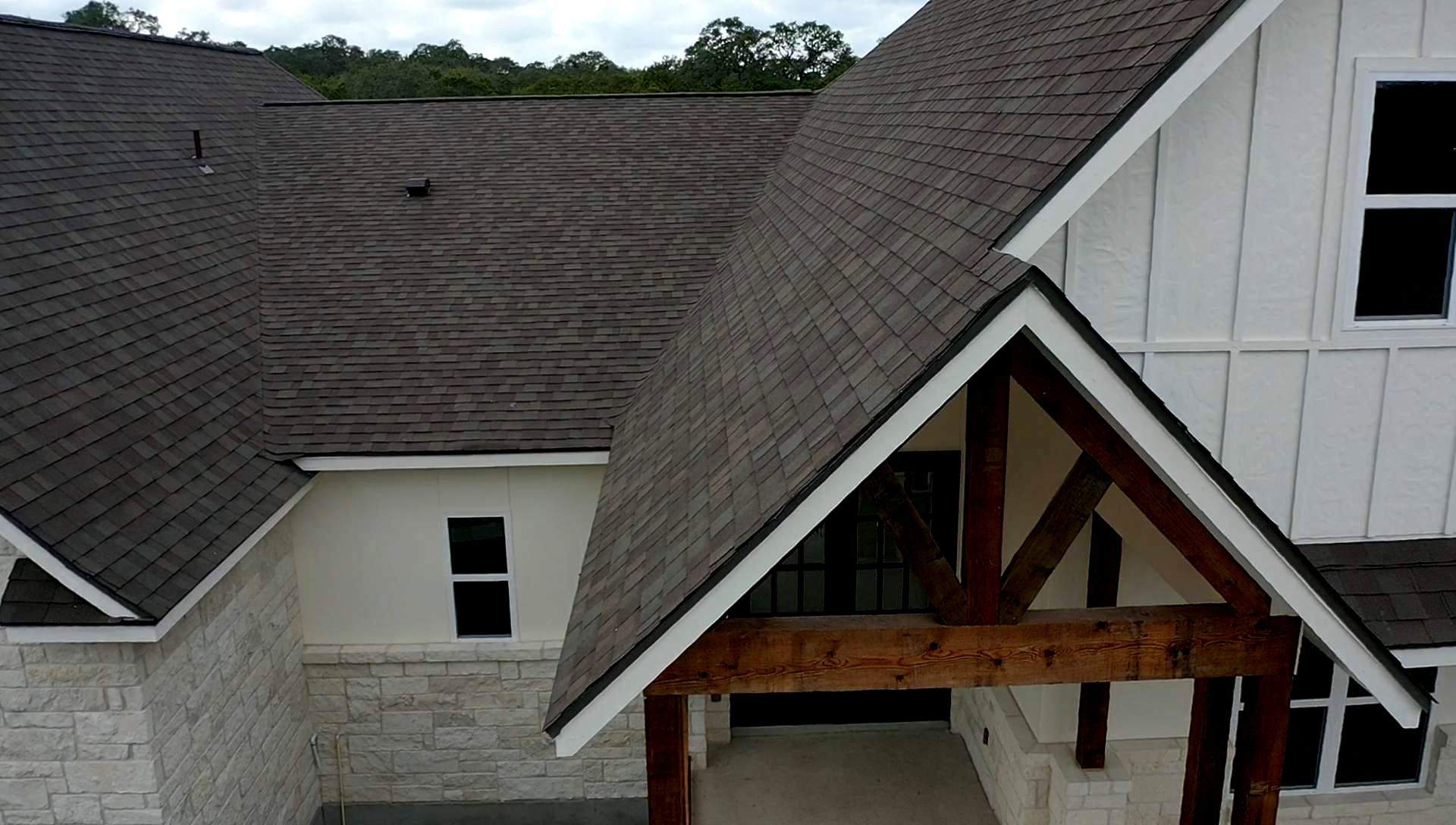 New Home Construction using Owens Corning 30 year Architectural Shingles by Premier Roofing and Contracting