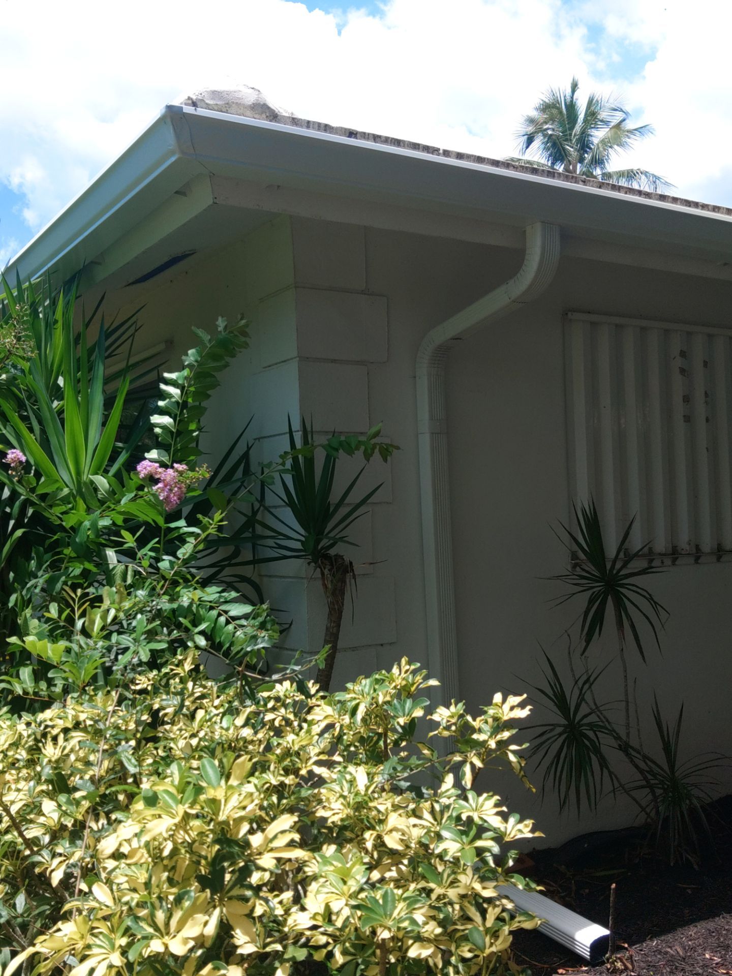 K-Style Seamless Gutter Installation using 3X4 Elbow Downspout in Marco Island, FL  by Gutter Professors