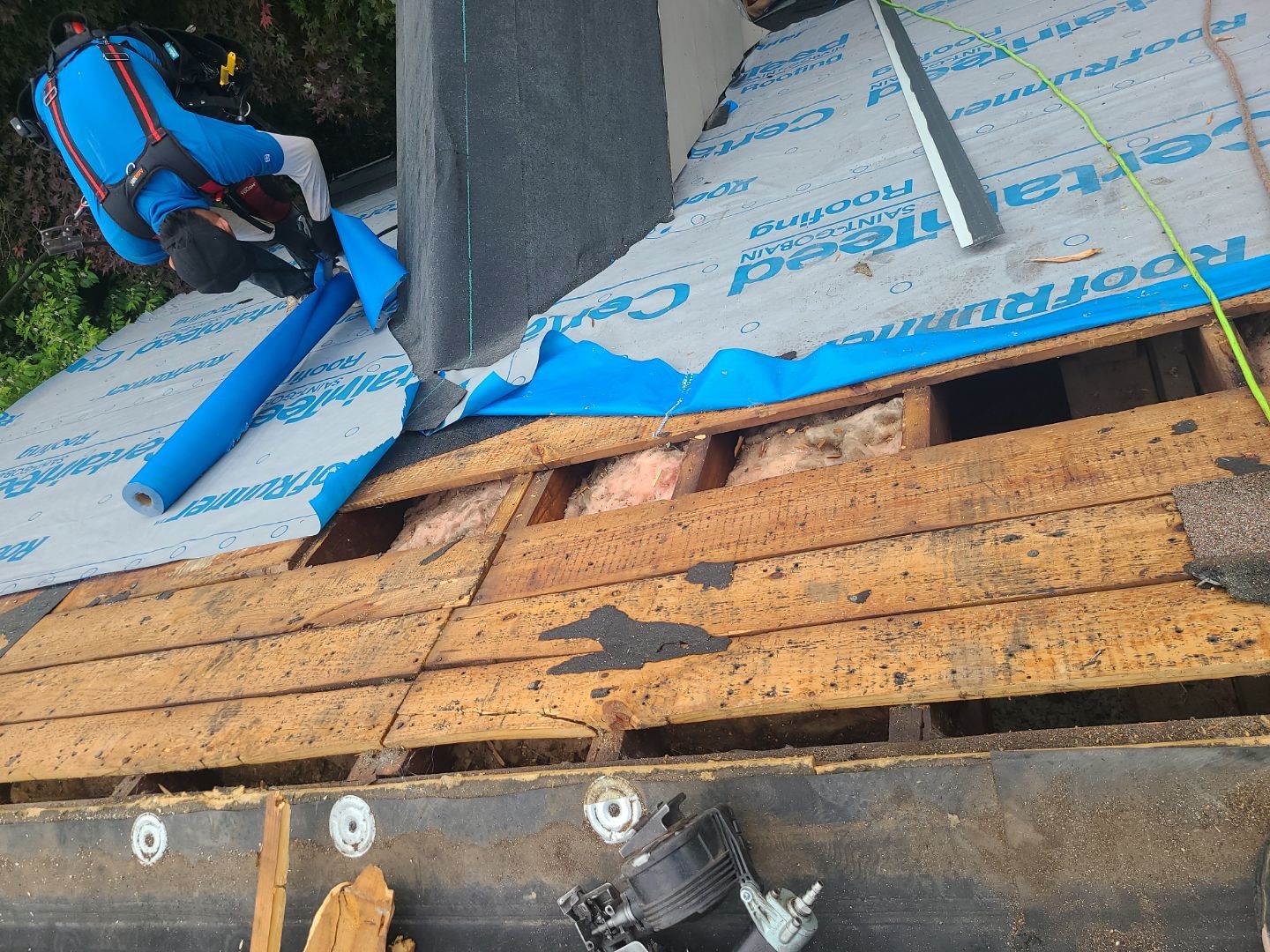 Falls Church: CertainTeed Landmark Pro Designer Shingles in Max Def Pewter by RM Banning, Inc.