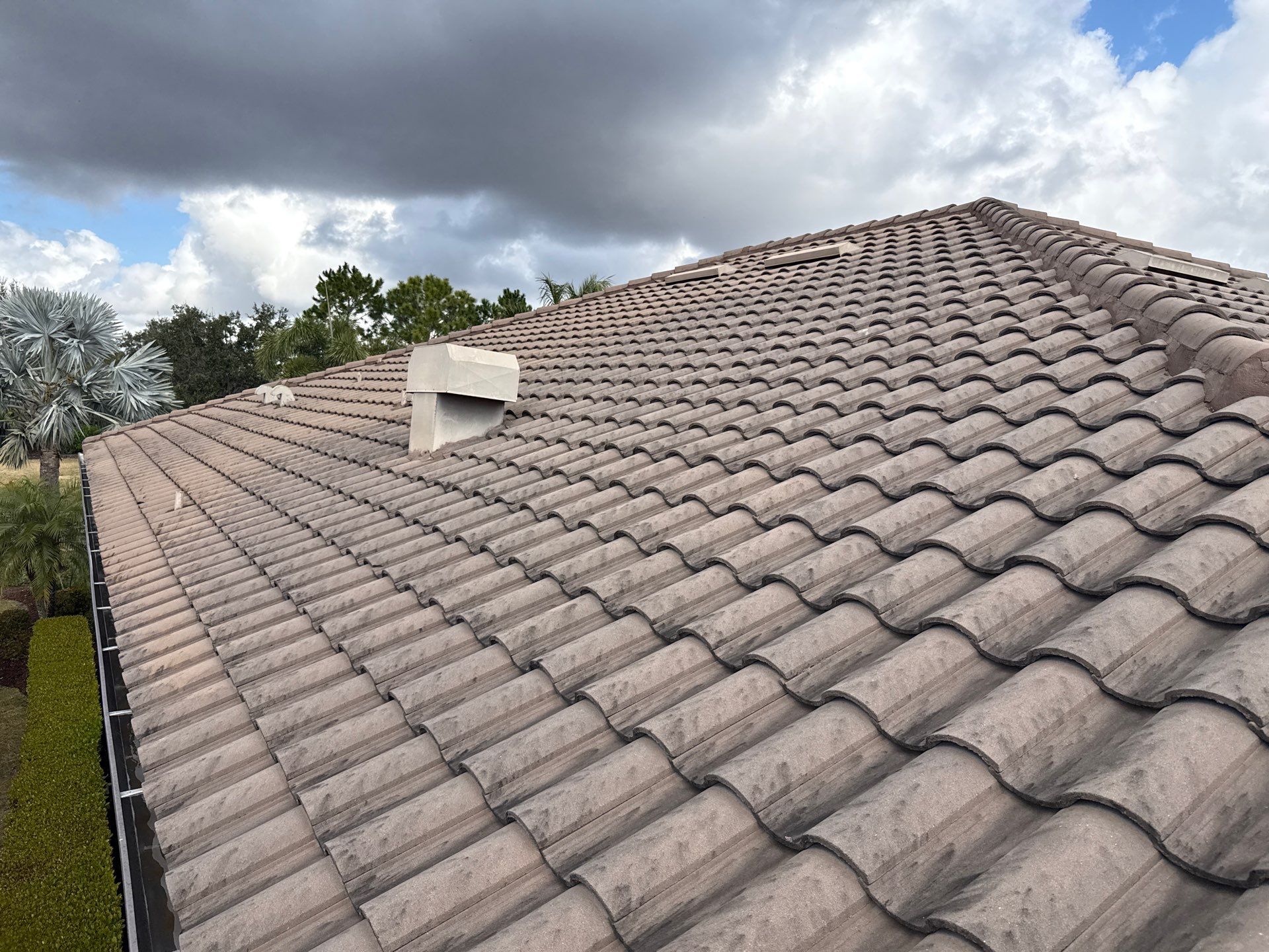 Barrel Tile Roof Cleaning – Lakewood Ranch, FL by Sunshine AquaWash