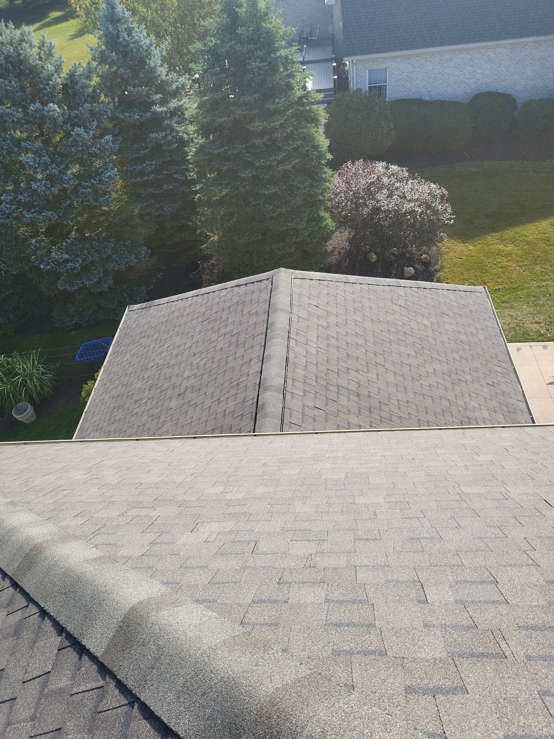ATLAS PINNACLE COLOR: WEATHERED WOOD by Eagle Eye Roofing