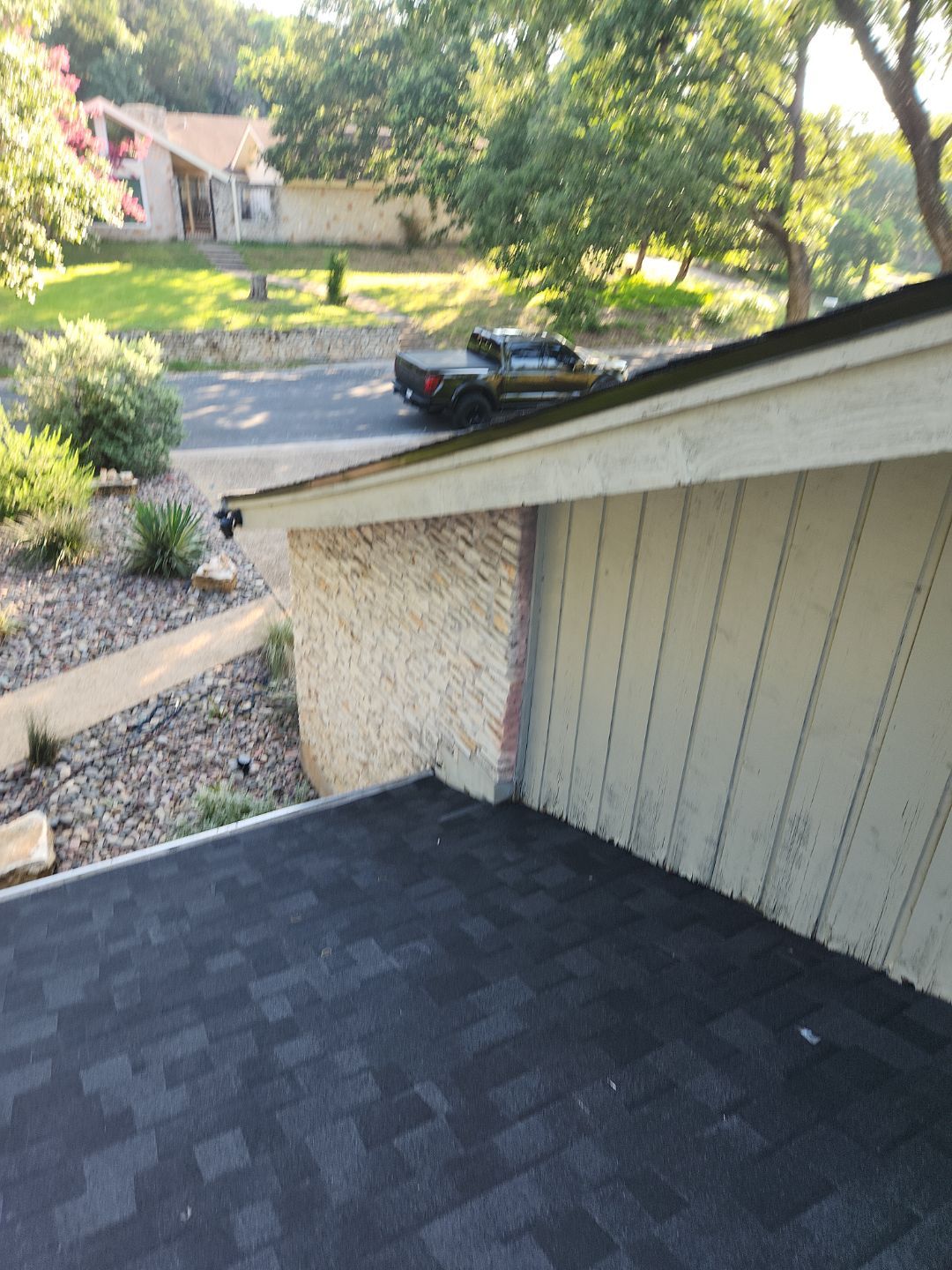 Onyx Black - Owens Corning TrueDefinition Duration by RoofsOnly.com