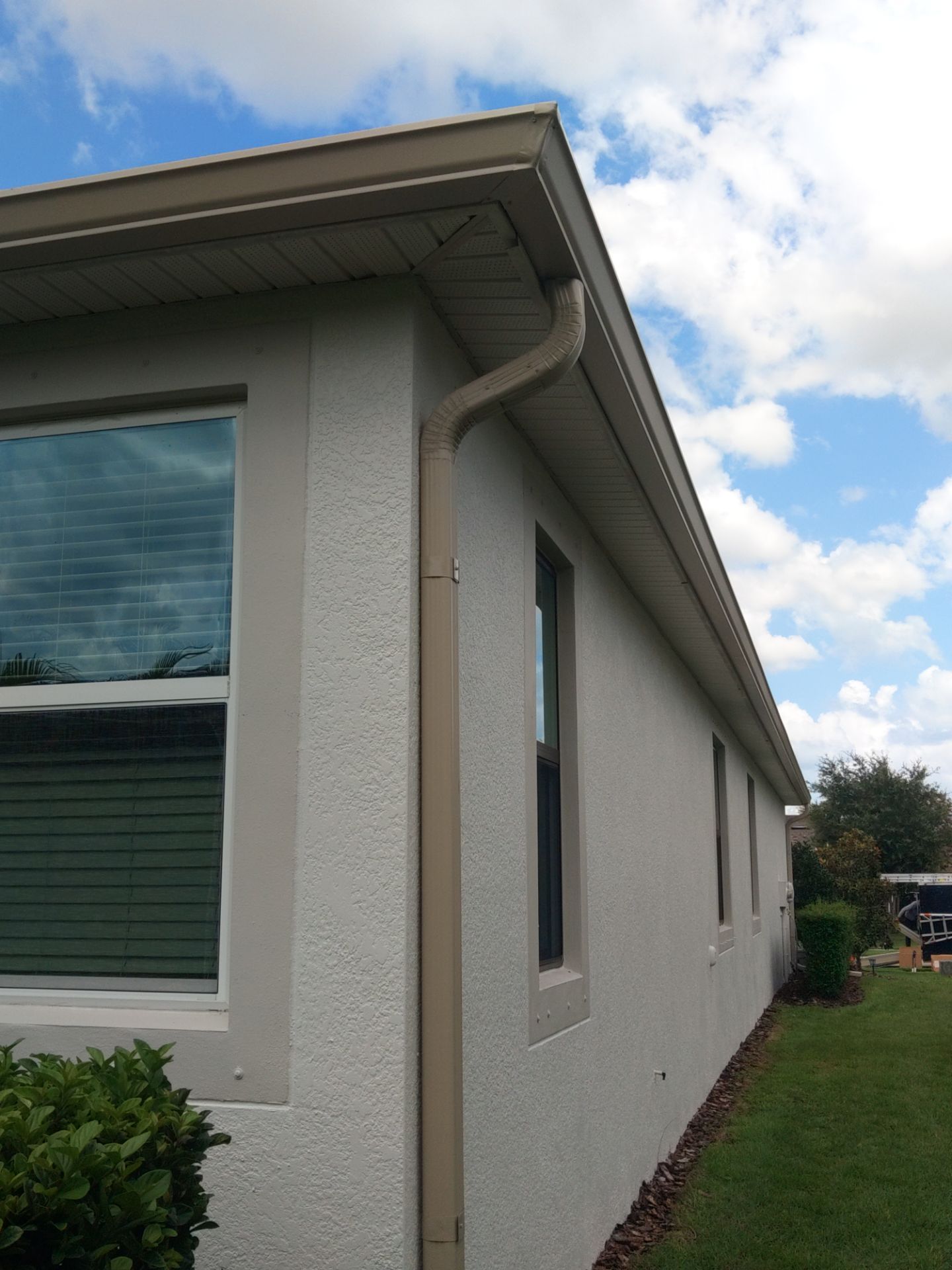 6-Inch K-Style Seamless Gutters in Bradenton FL by Gutter Professors