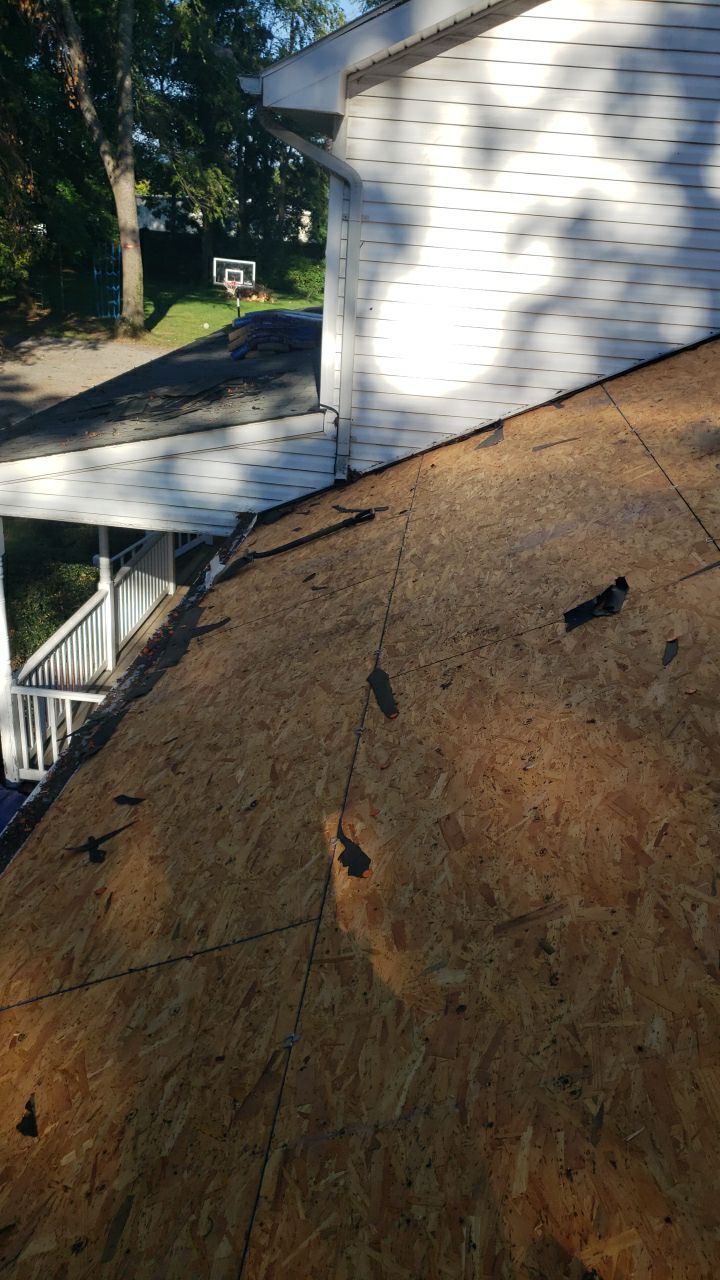 Marshall Roofing Project - Landmark Pro Max Def Pewterwood Designer Shingles by RM Banning, Inc.