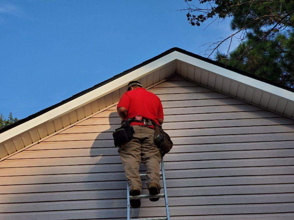 Residential Roofing Installation using Owens Corning Oakridge- Williamsburg Gray by Indigo State Roofing