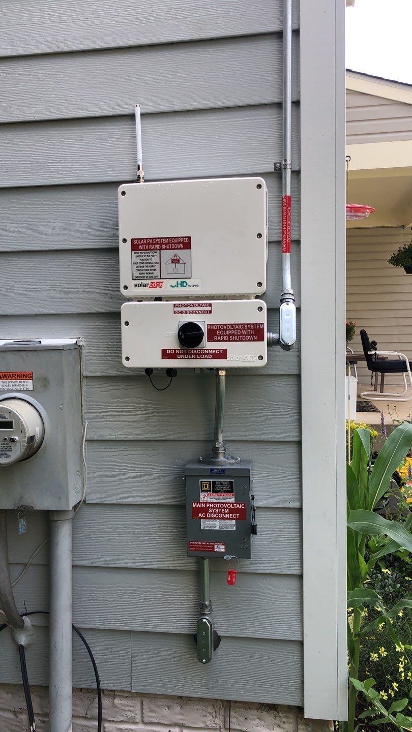 Exterior Home Makeover using GAF Timberline HDZ, GAF Decotech, and James Hardie Siding by American Home Contractors