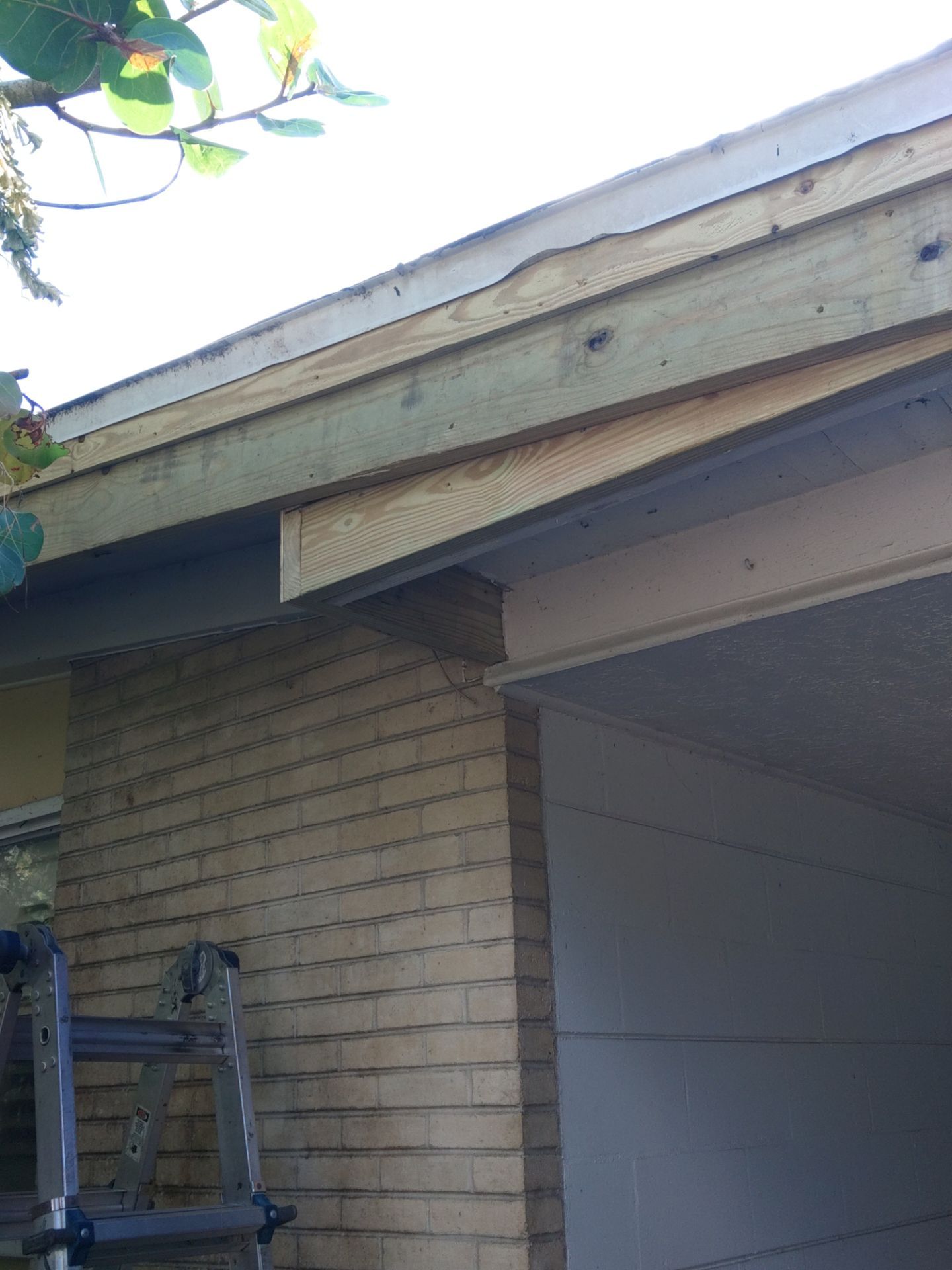 Gutter and Fascia Repair and Maintenance in Siesta Key FL by Gutter Professors