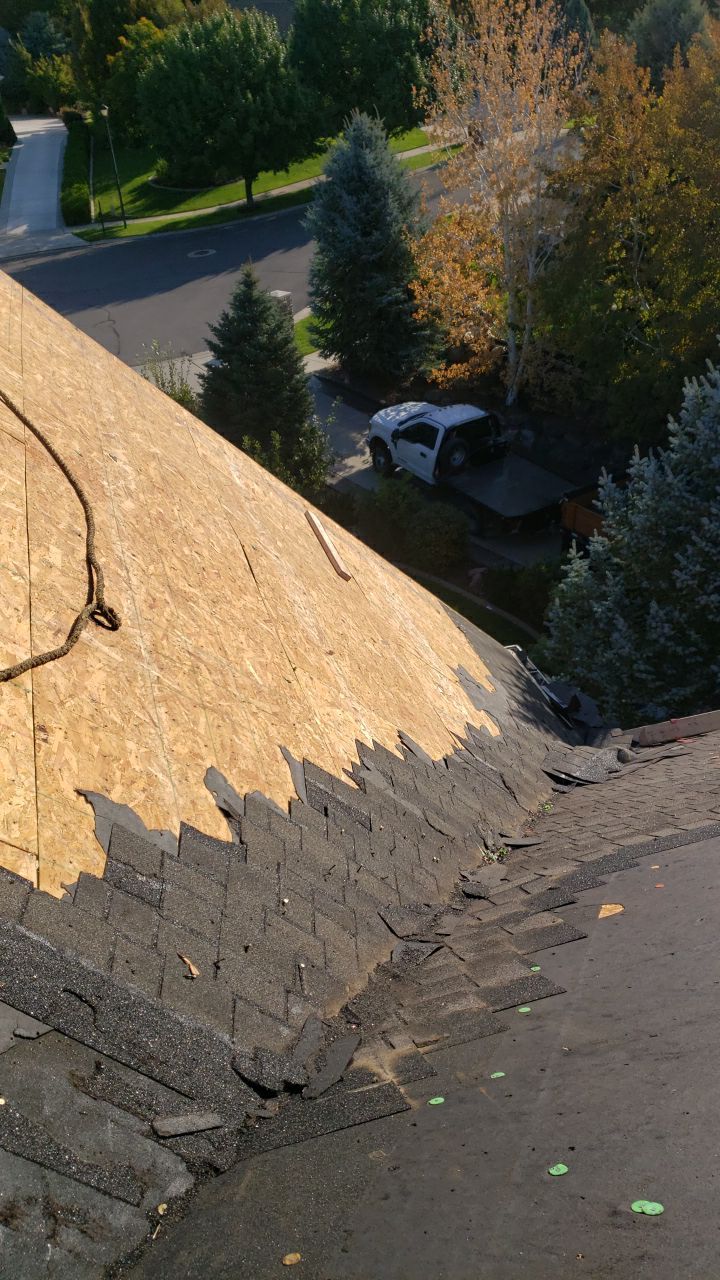 Residential Roofing Installation using GAF Glenwood Premium Shingle by The Roof Doctor