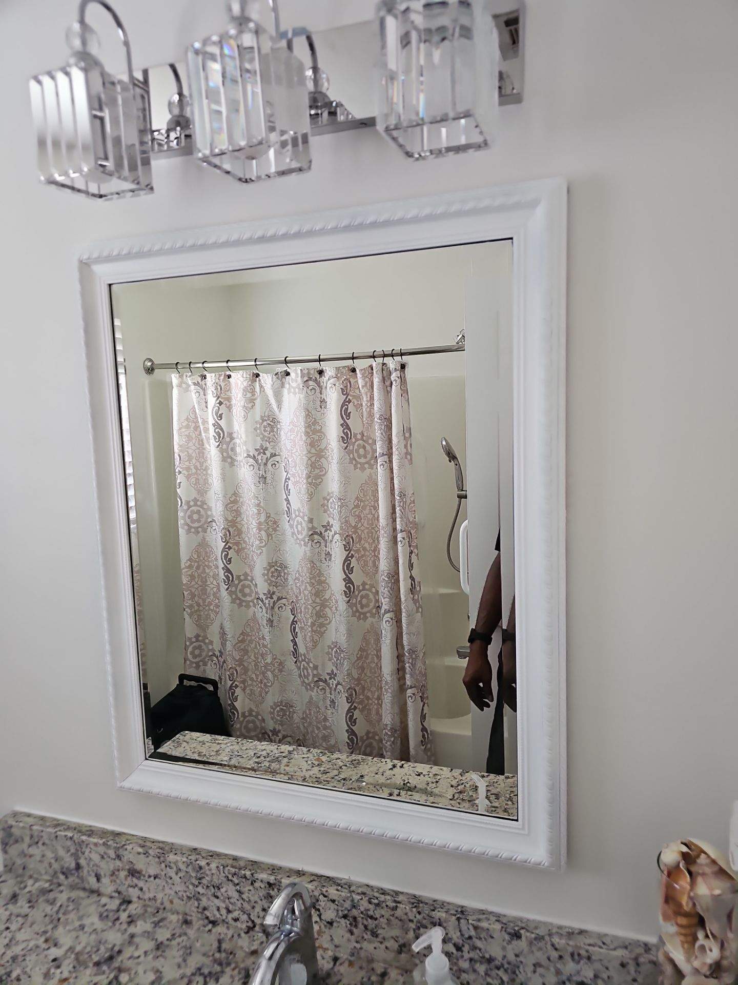 Art & Mirror Hanging Projects by Hangman Mounting & Installation 