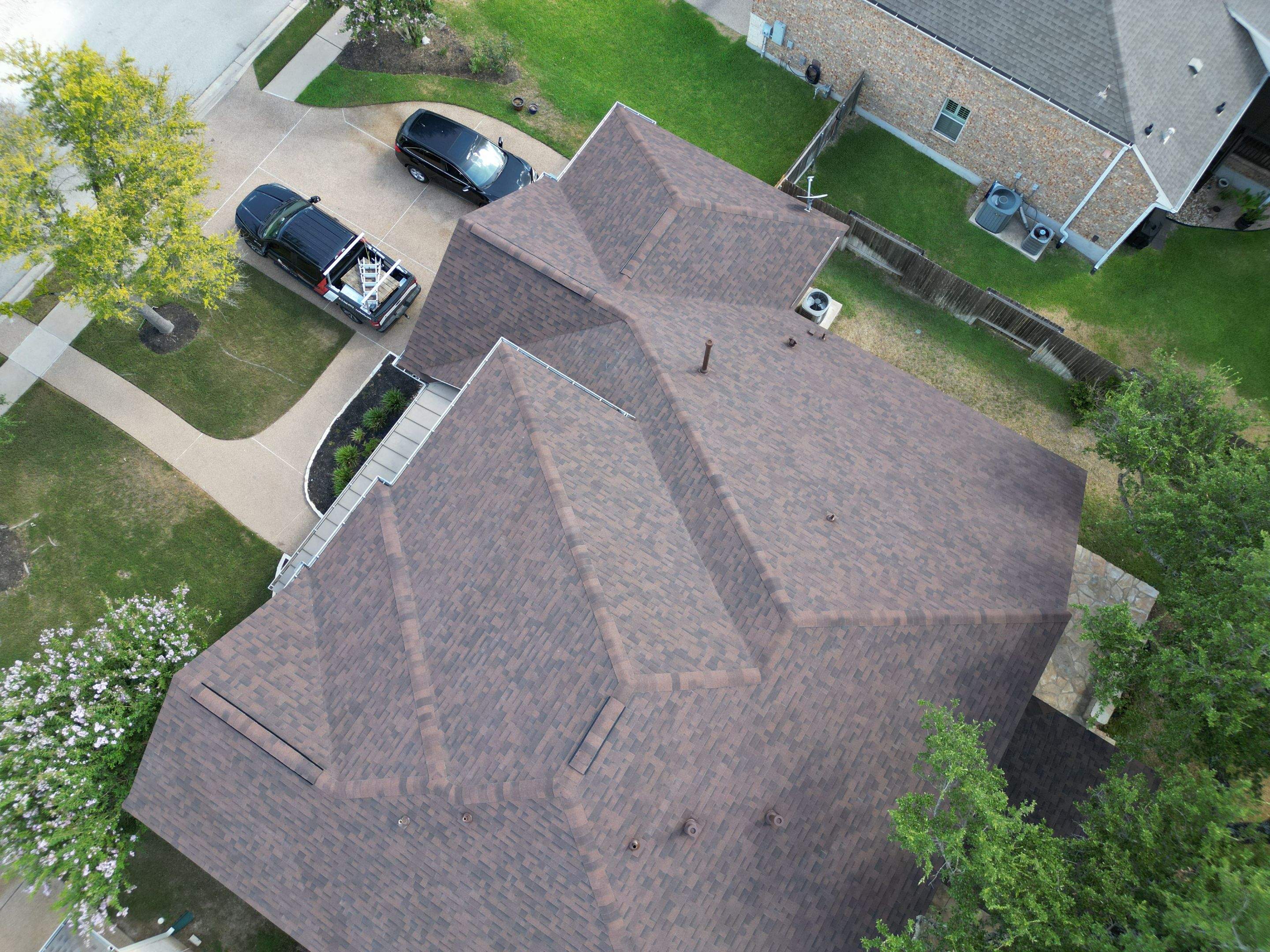 Antique Brown - Malarkey Highlander by RoofsOnly.com