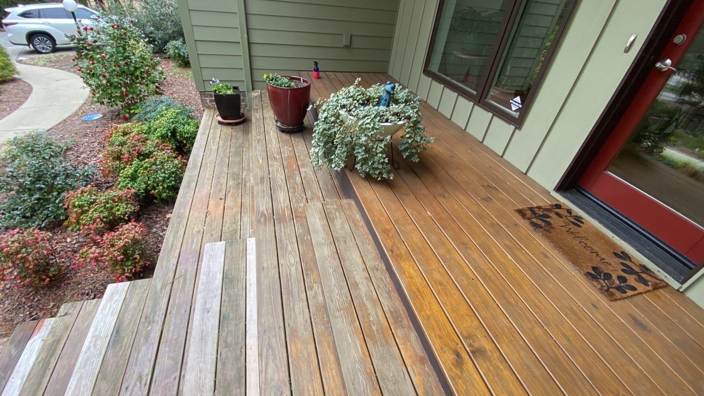 Coated Deck using Wood Sealant by DuraSeal