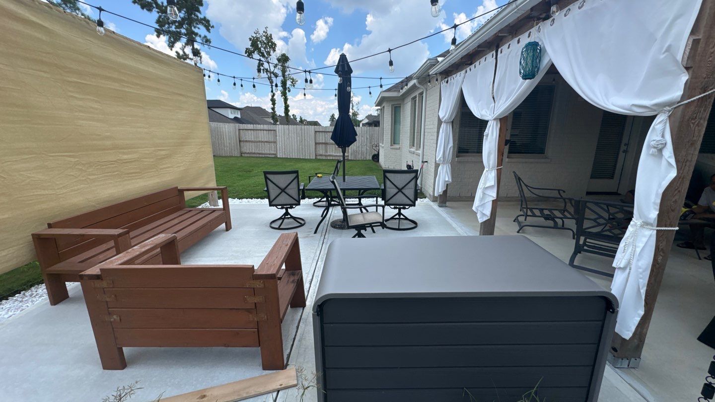 Mr & Mrs Smith  by Texas Urban Elements