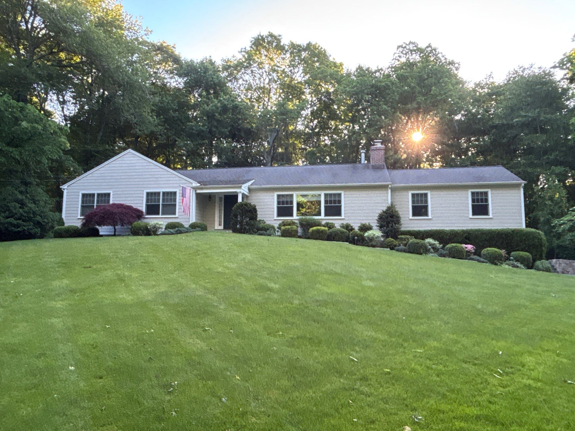 DiGiorgi installs a beautiful roof in Wilton, CT by DiGiorgi Roofing and Siding Inc