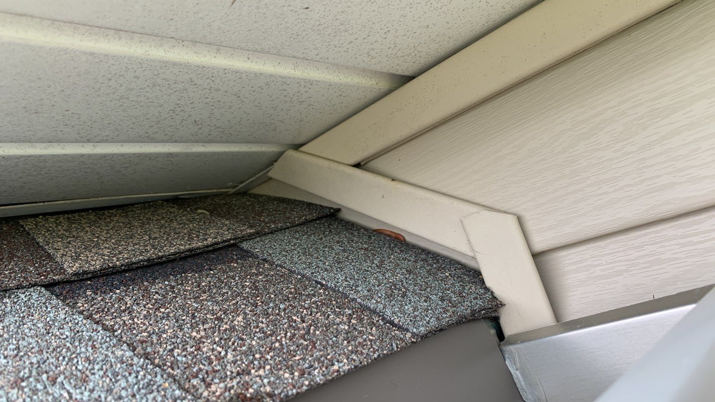 Residential Re-Roof using Landmark Shingles by White Castle Roofing