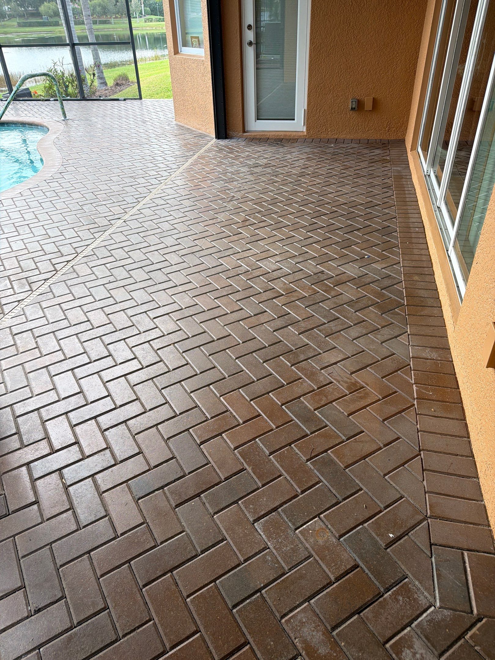 Valencia Lakes Paver Stripping and Sealing for Full Residential Property by Supreme Paver Experts