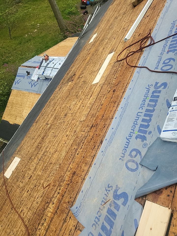 ATLAS PINNACLE COLOR: HEARTHSTONE DRIP EDGE: WHITE by Eagle Eye Roofing