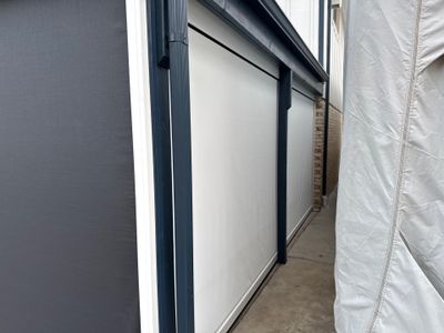Motorized Screens using Progressive MagnaTrack Screens