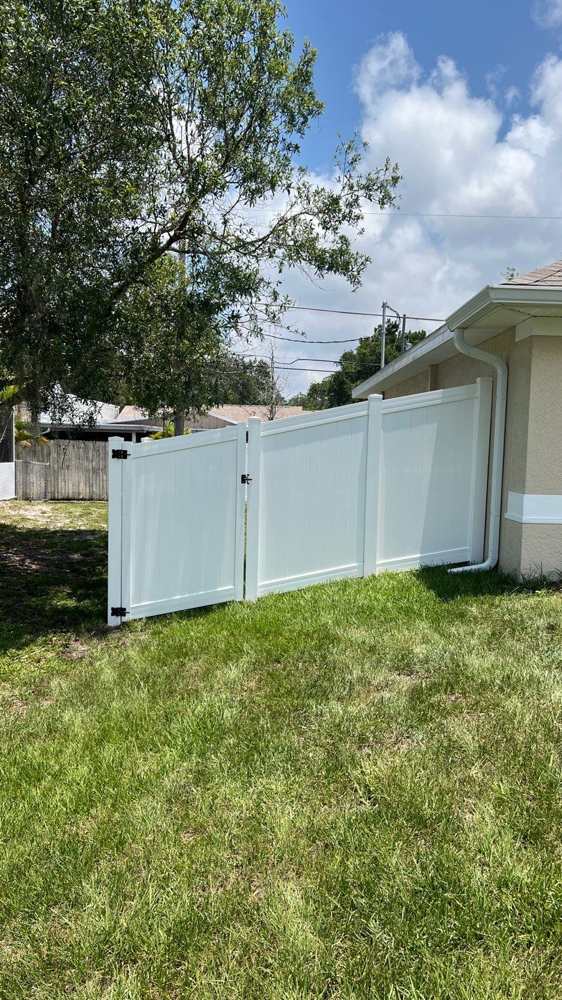 Venice, FL 6ft. Tall White Vinyl Privacy Fence by Asap fence and gates, LLC