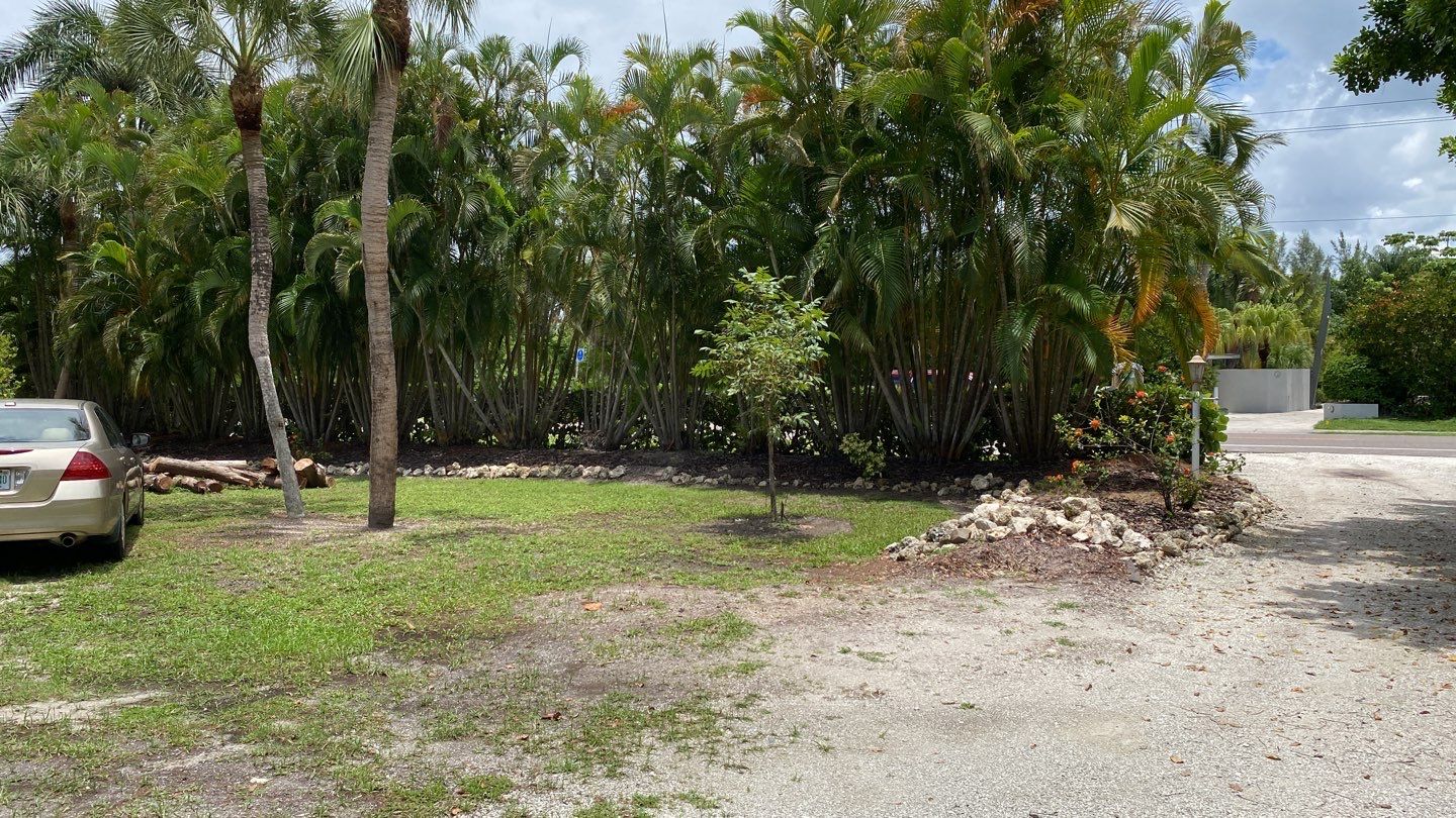 Longboat Key, FL 6 ft. Tall Entry Gates & Shadowbox Wood Fence by Asap fence and gates, LLC