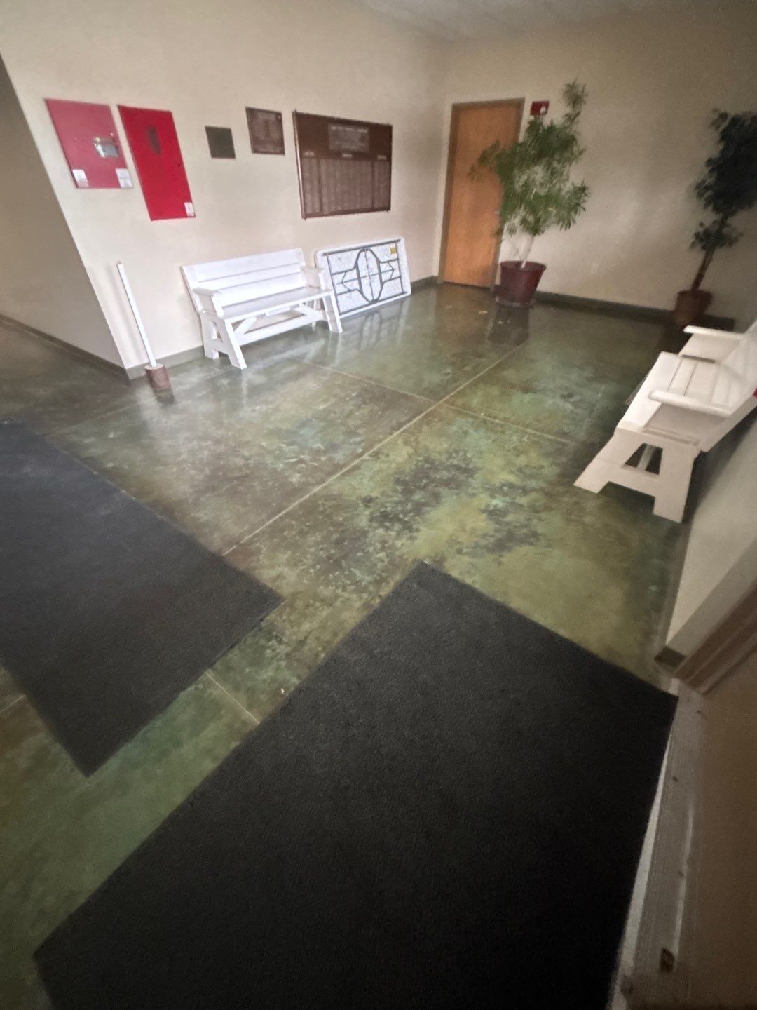 Rae’s Creek by Granite Garage Floors