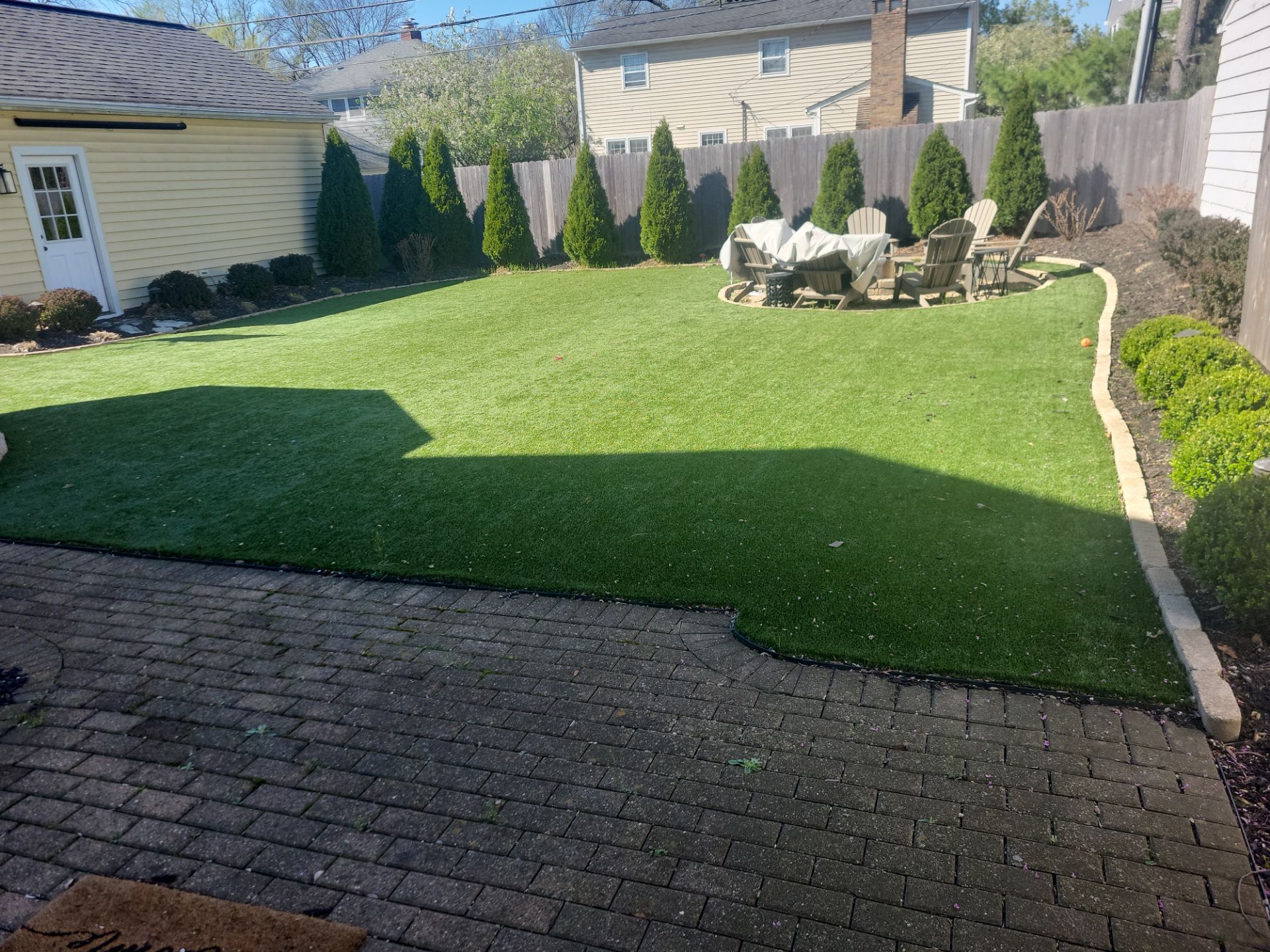 Backyard Lawn in Upper Arlington by Southwest Greens Midwest