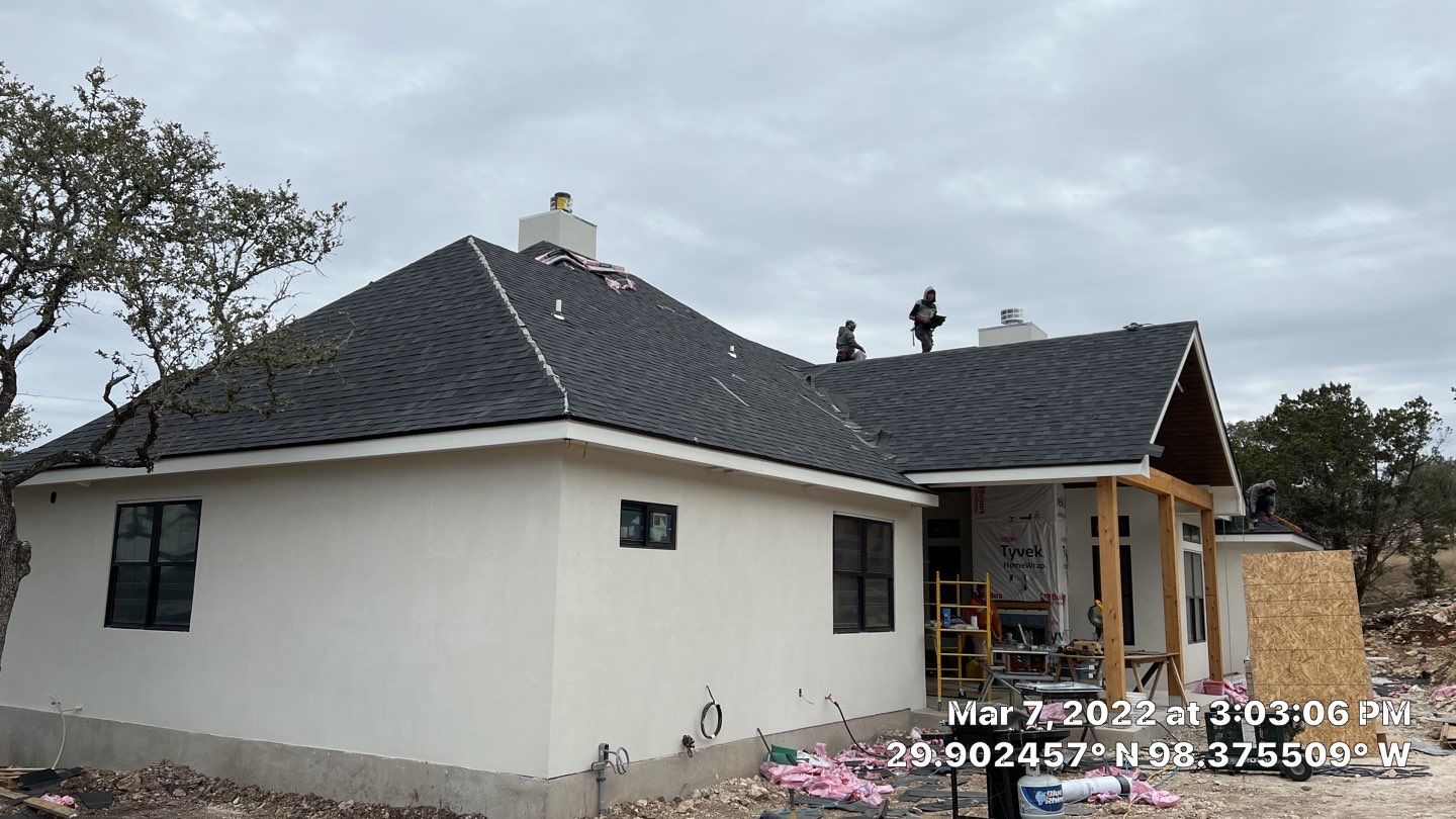 New Home Construction using Owens Corning 30 year Architectural Shingles by Premier Roofing and Contracting