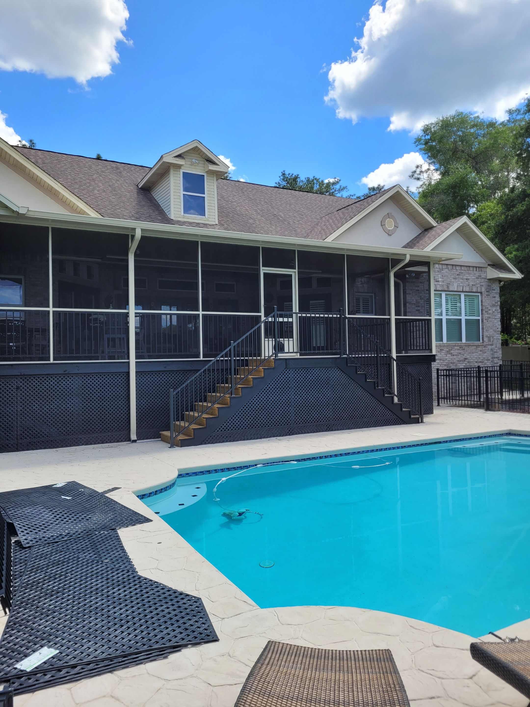 Elevated Screen Room in Crestview by Titan Sunrooms
