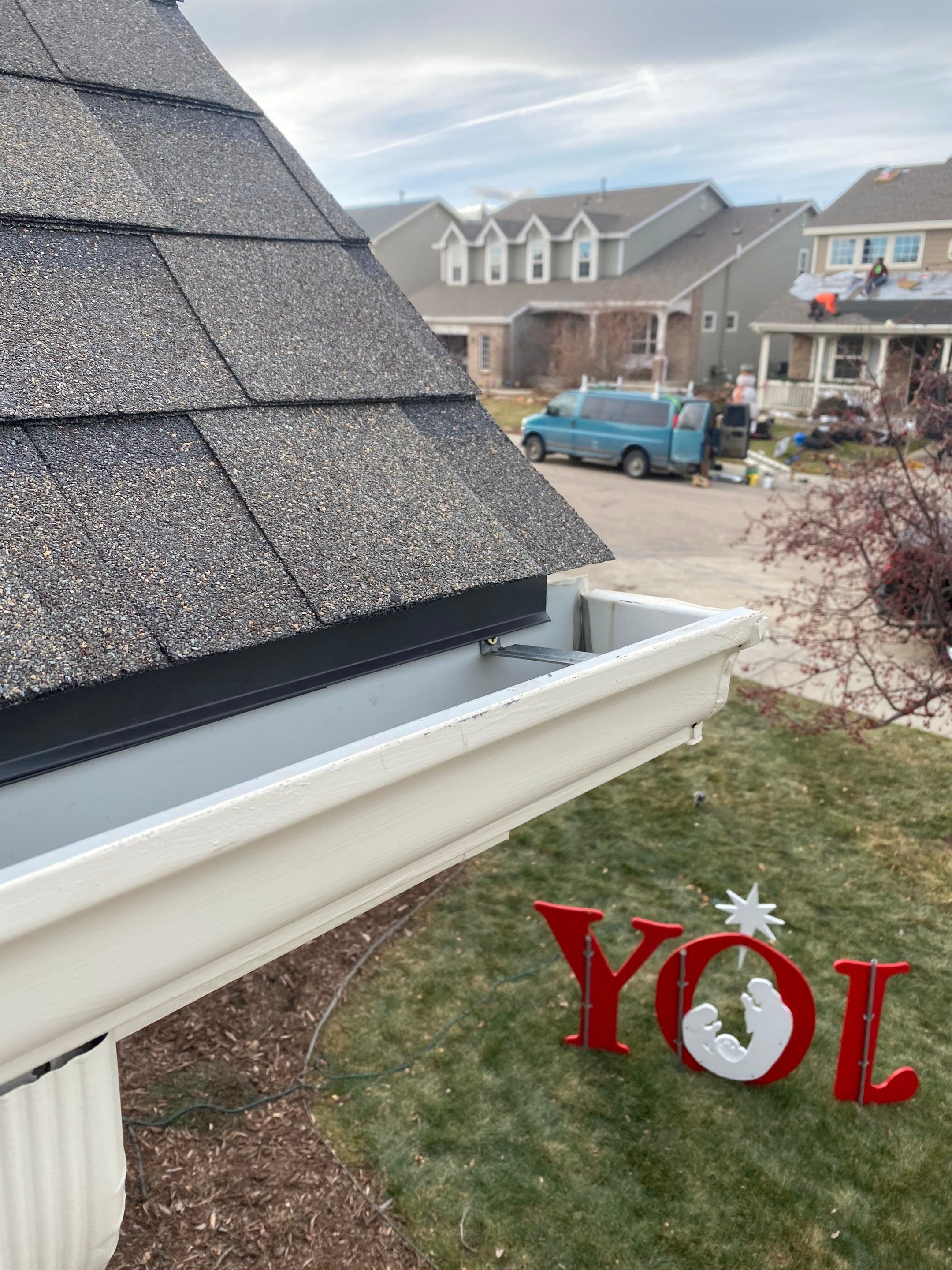 Resdiental Hail Damage Roof Replacement using Atlas Pinnacle Class 4 Impact Resistant "Weathered Wood" color by Black Belt Roofing