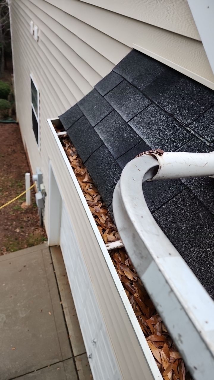 House Wash using cleaner by Power Wash Masters LLC