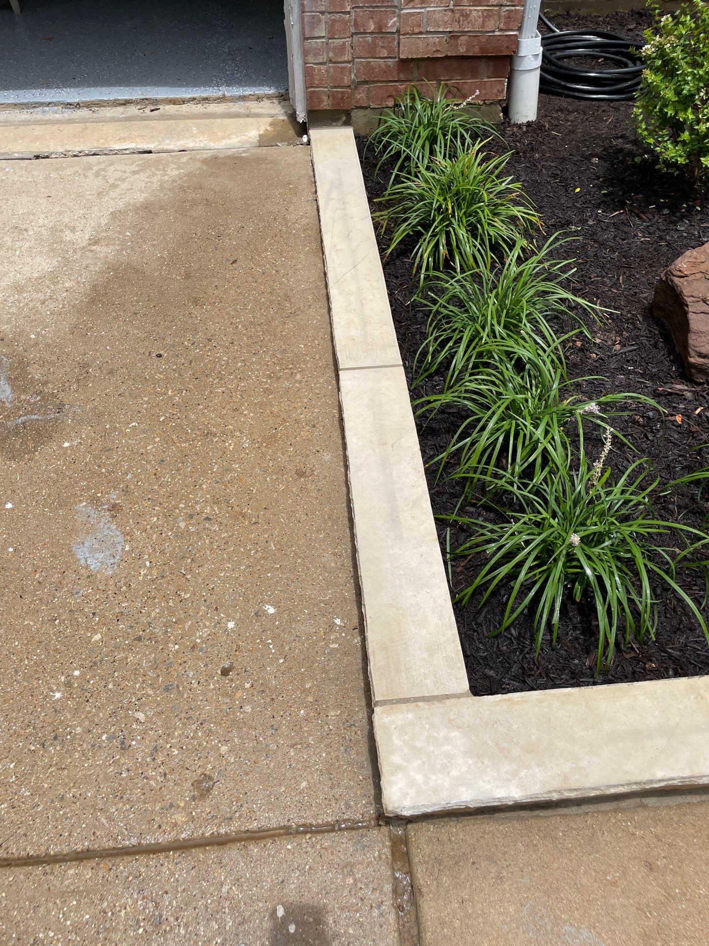 Paver Walkway, Chop Rock with Flagstone Cap by Peterson’s