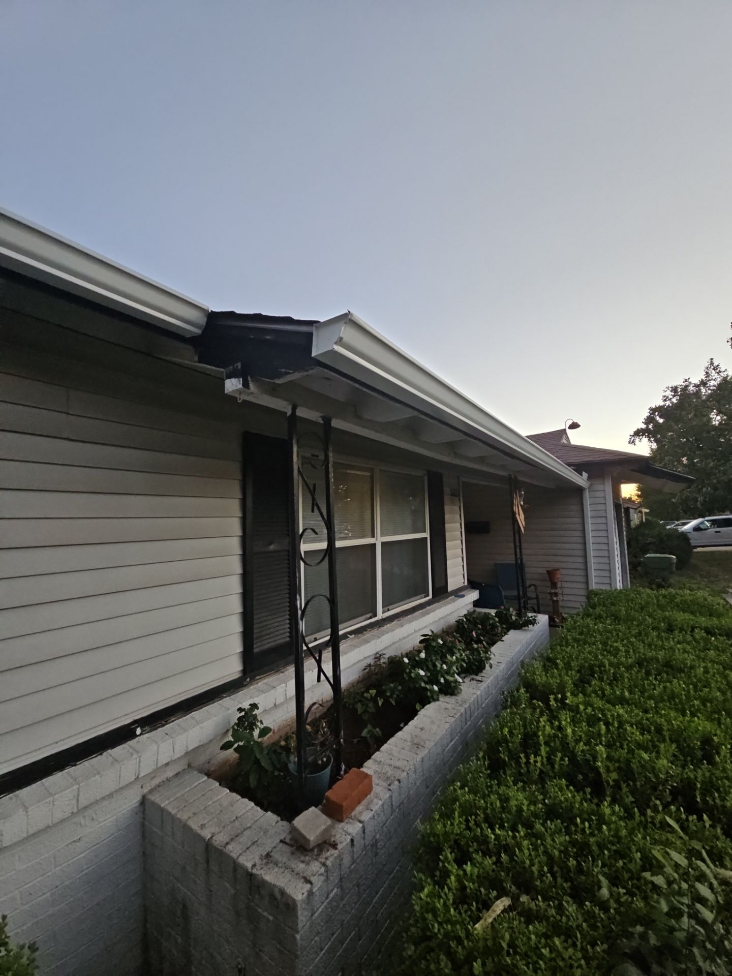 Seamless Gutter Installation in Garland, TX by road roofing llc