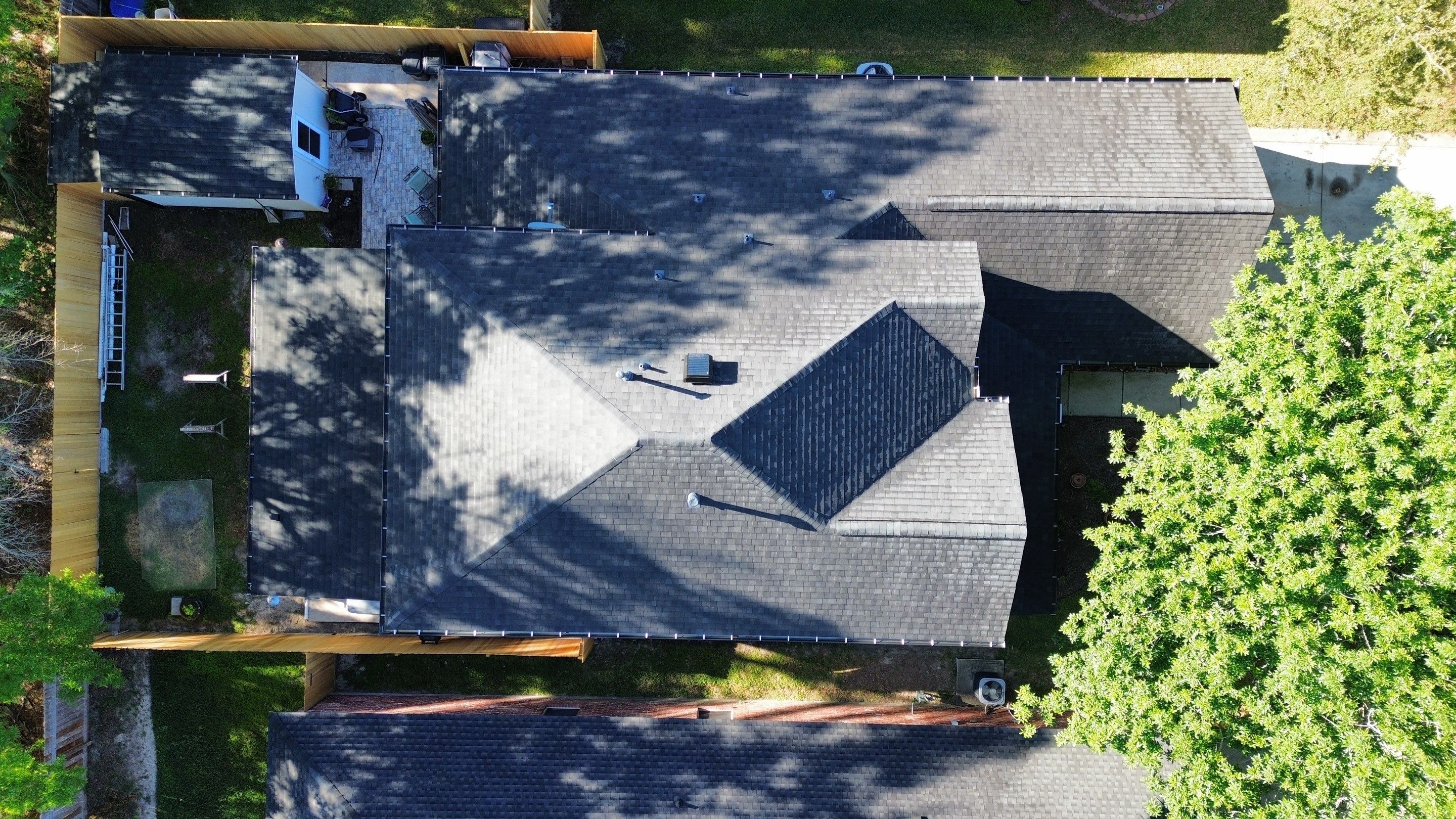 Kingwood Roof Installation using Atlas Pinnacle Pristine by Modern BYLT Roofing & Construction