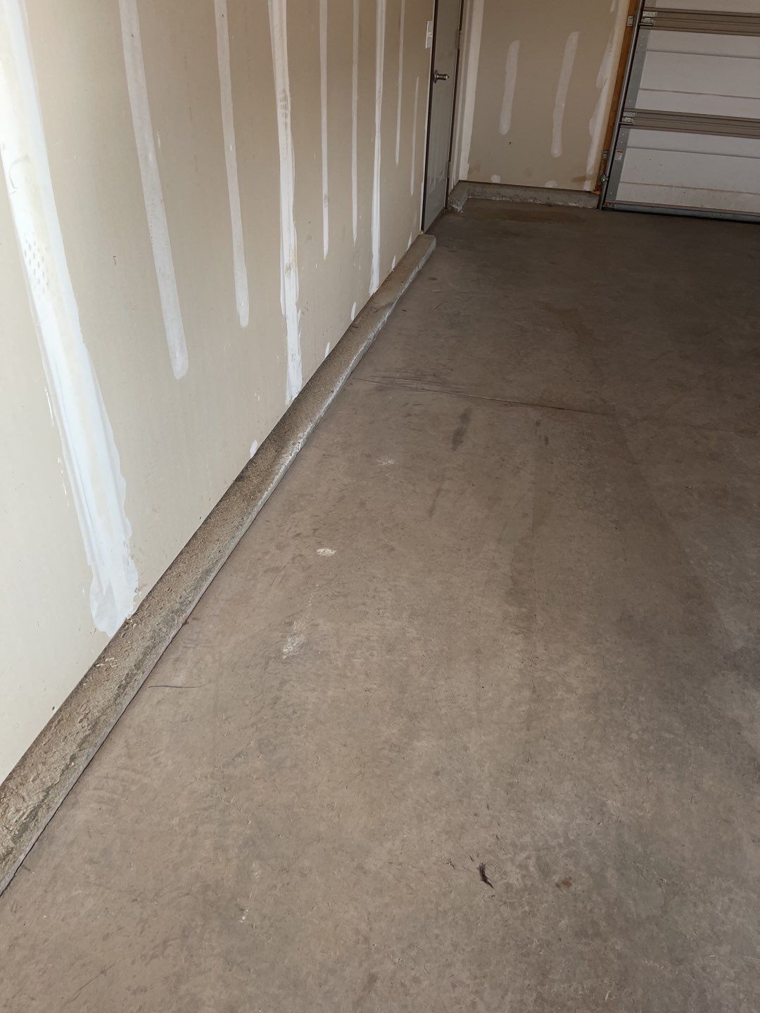 Garage using Domino  by Select Painting, Coatings & Garage Cabinets