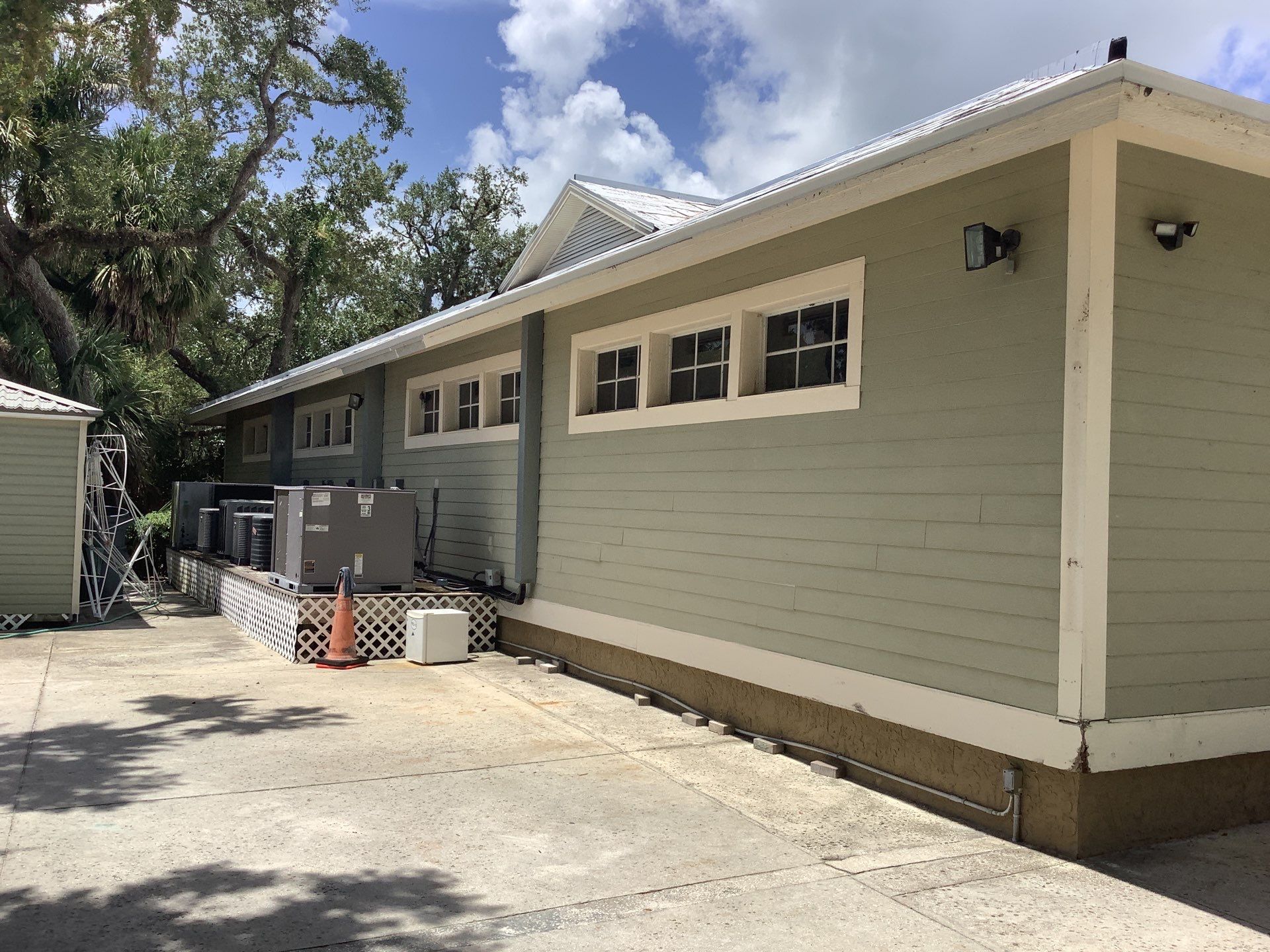 7-Inch Smooth Box Seamless Gutters using smooth box gutters in Fort Myers FL by Gutter Professors