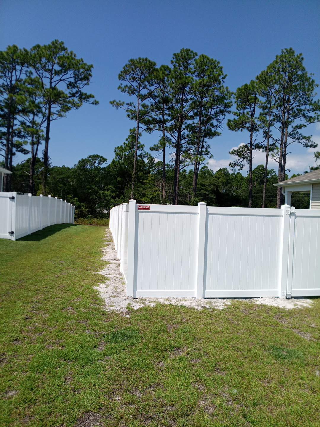 Hamilton Vinyl Privacy Project in Newport by Superior Fence and Rail