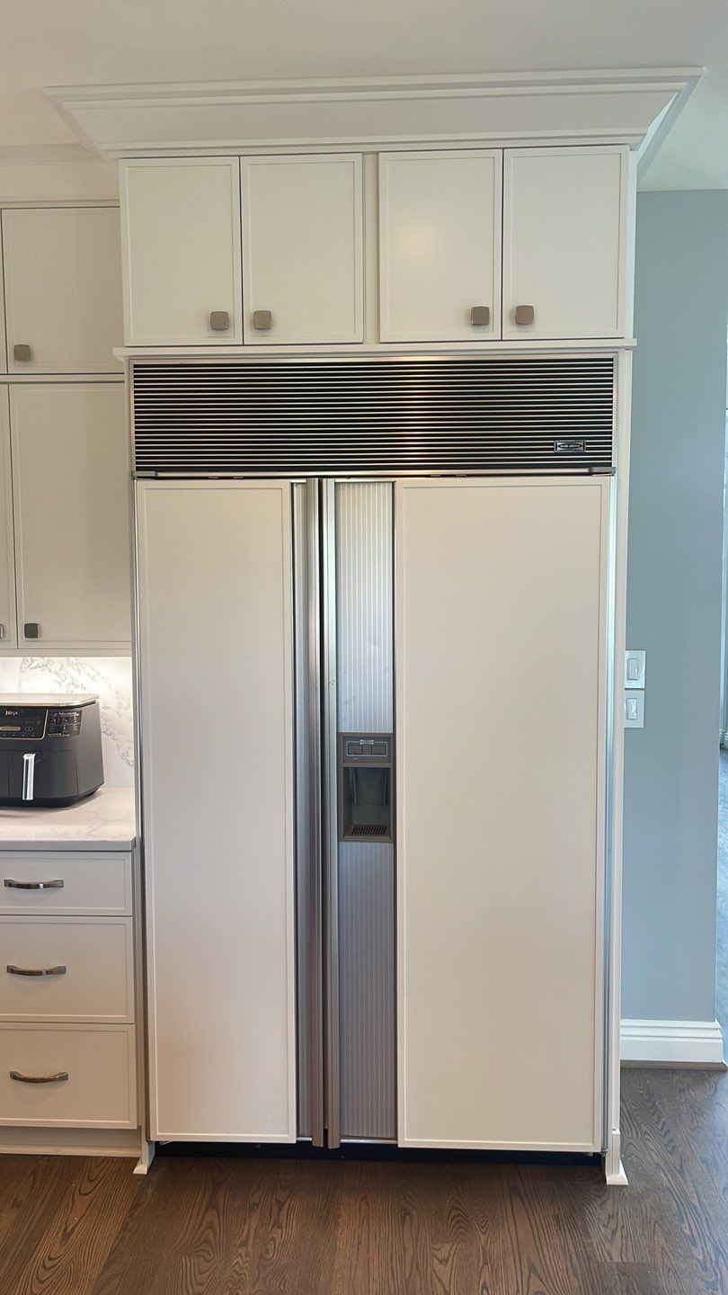 Kitchen Remodel using Fabuwood Luna Dove and Indigo Cabinetry by HomeWerkes Design & Build