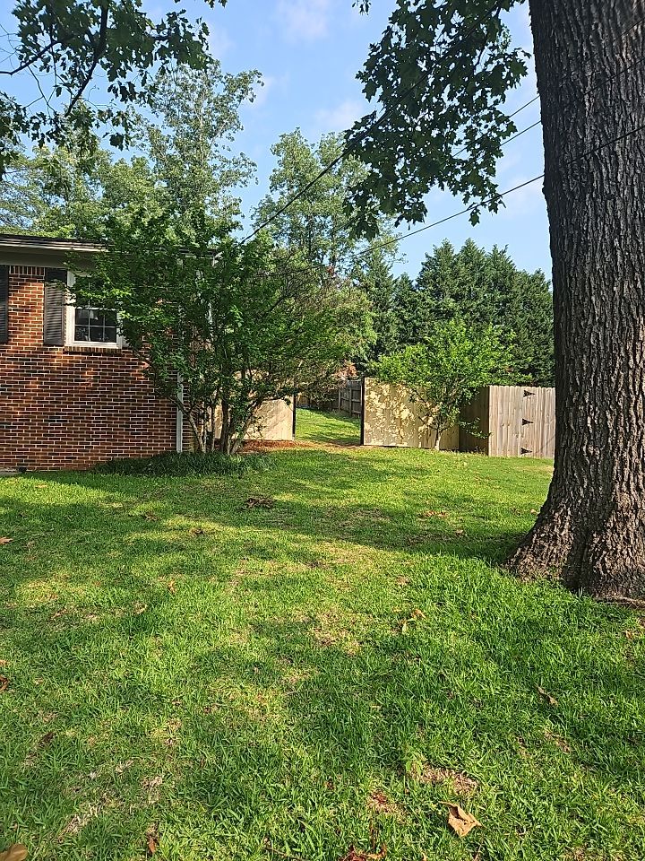 Royal Knoll Lane - Fence Installation  by Pillar and Pine