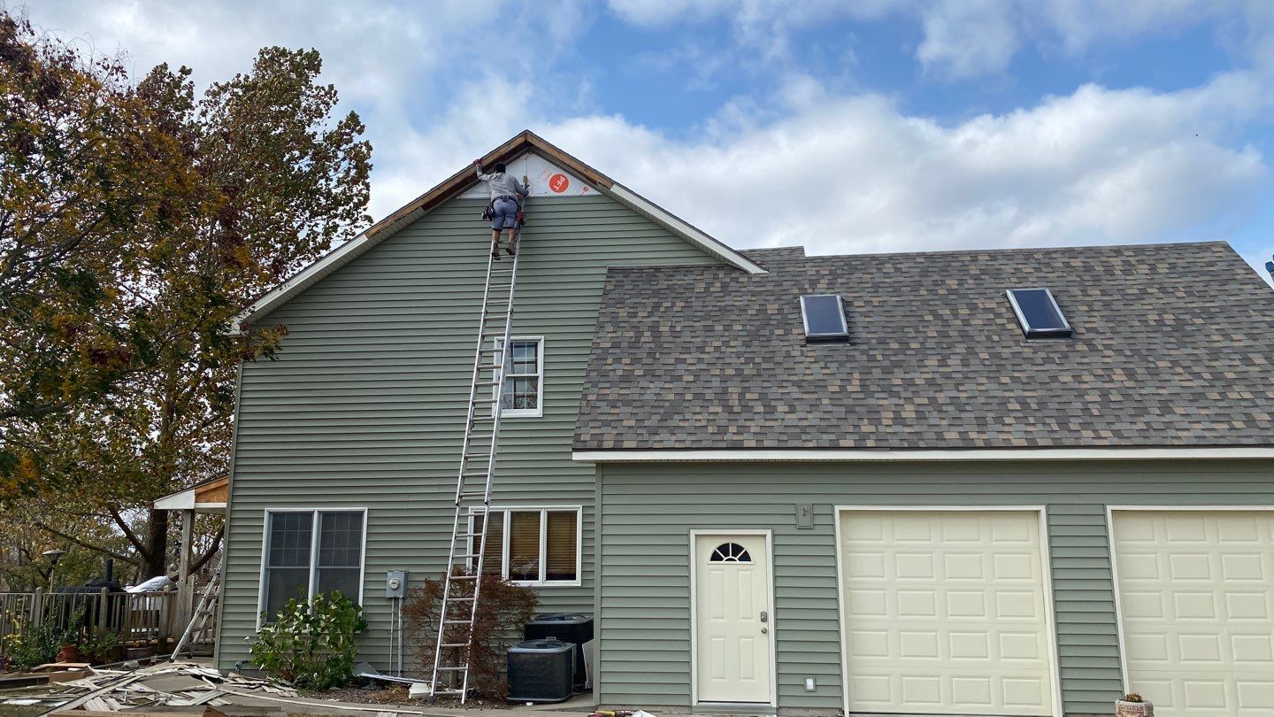 Comprehensive Residential Roof and Siding Replacement in Smithville Missouri by EEC Windows, Siding & Roofing