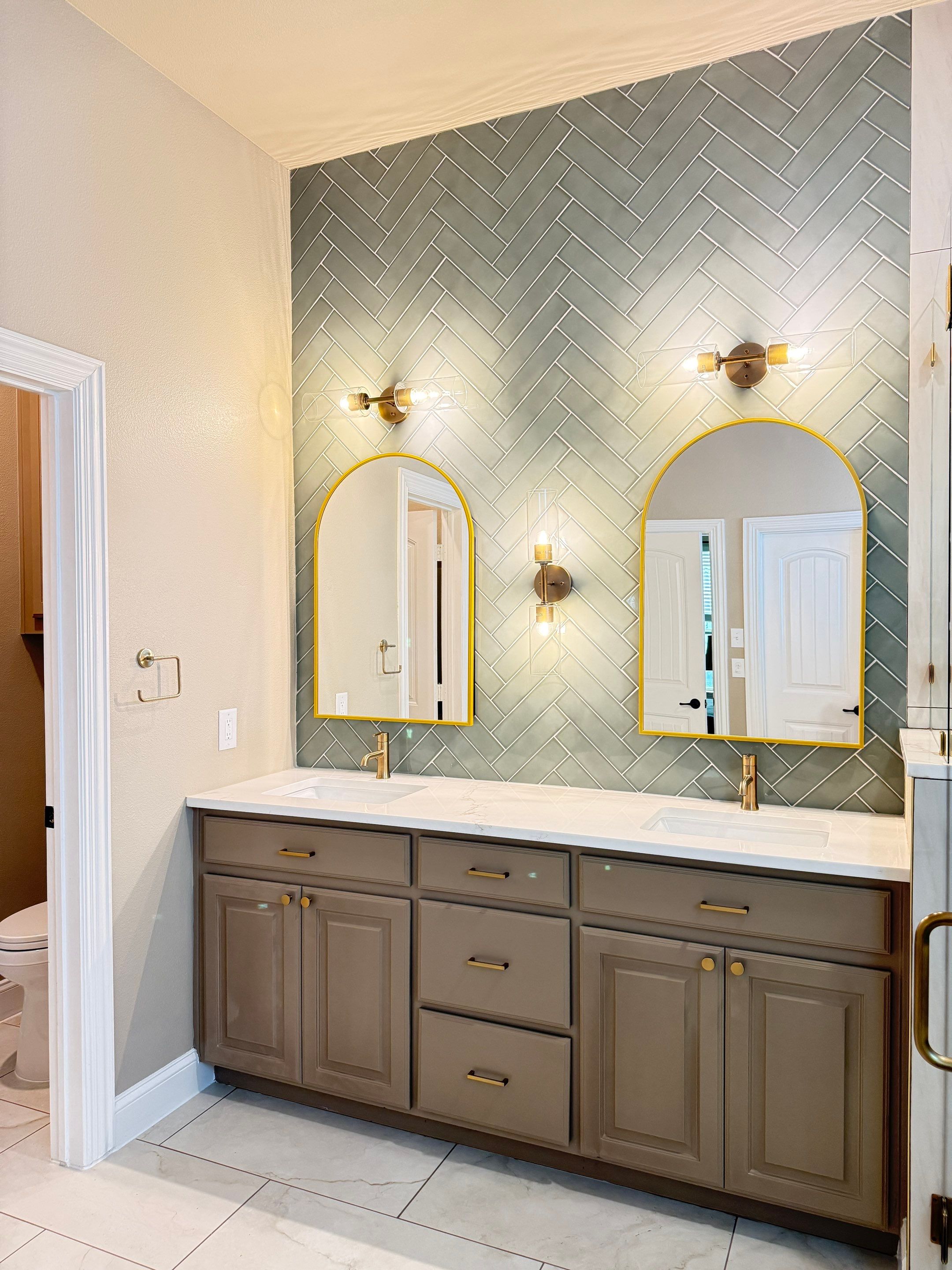 Kitchen & Primary Bath Remodel- McKinney, TX by C3 Custom Builds