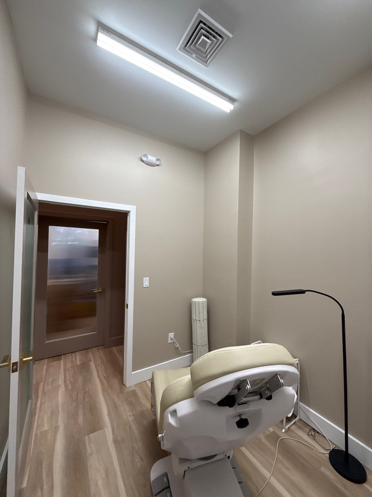 Commercial Interior & Exterior in Center City Philadelphia by Groovy Hues