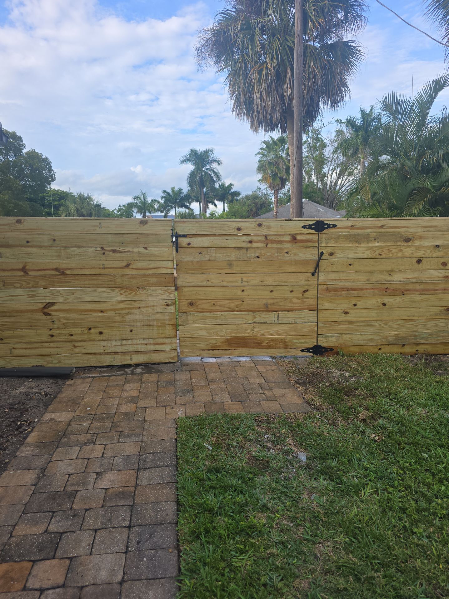 Horizontal Wood Project in Fort Myers by True Fence LLC