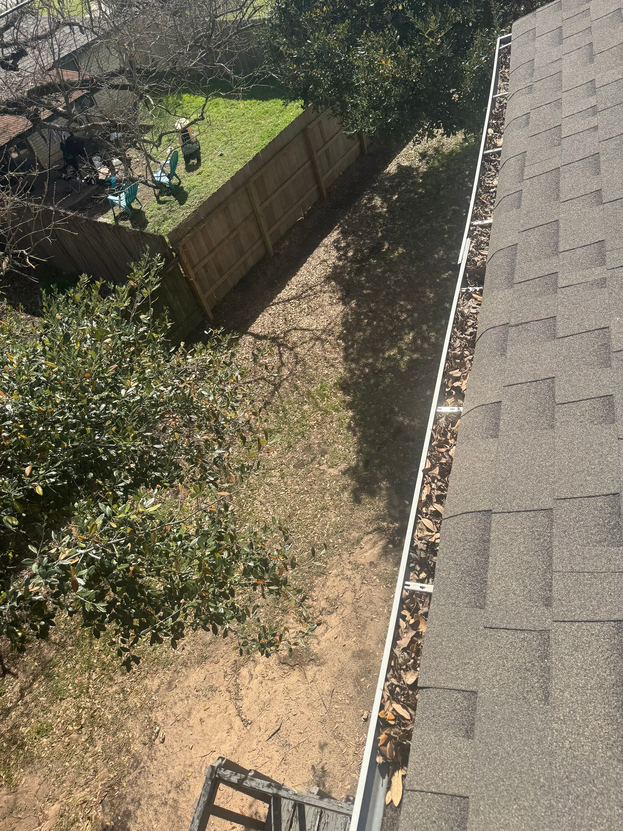 HOA gutter cleaning before