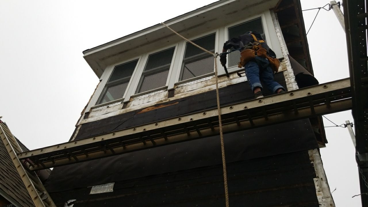 Carolina Clipper Full Exterior Project by Gallop Roofing & Remodeling, Inc.