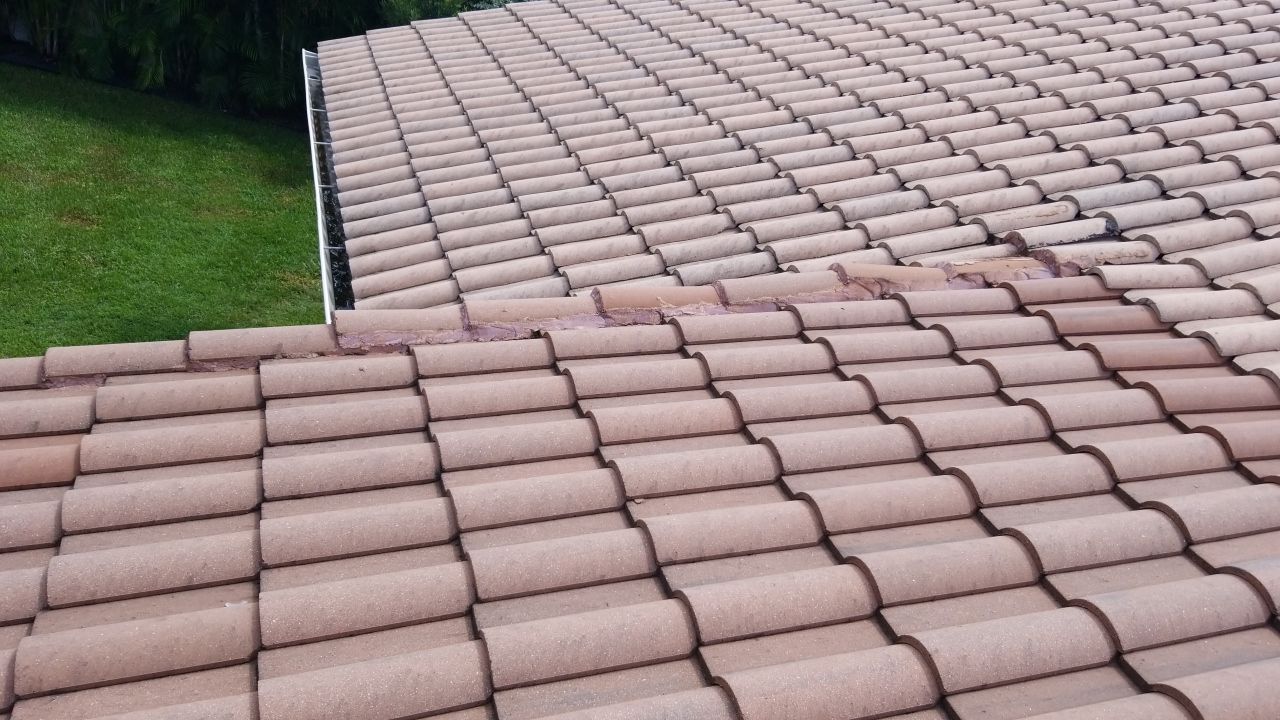 Fascia repair using New wood fascia by Aastro Roofing