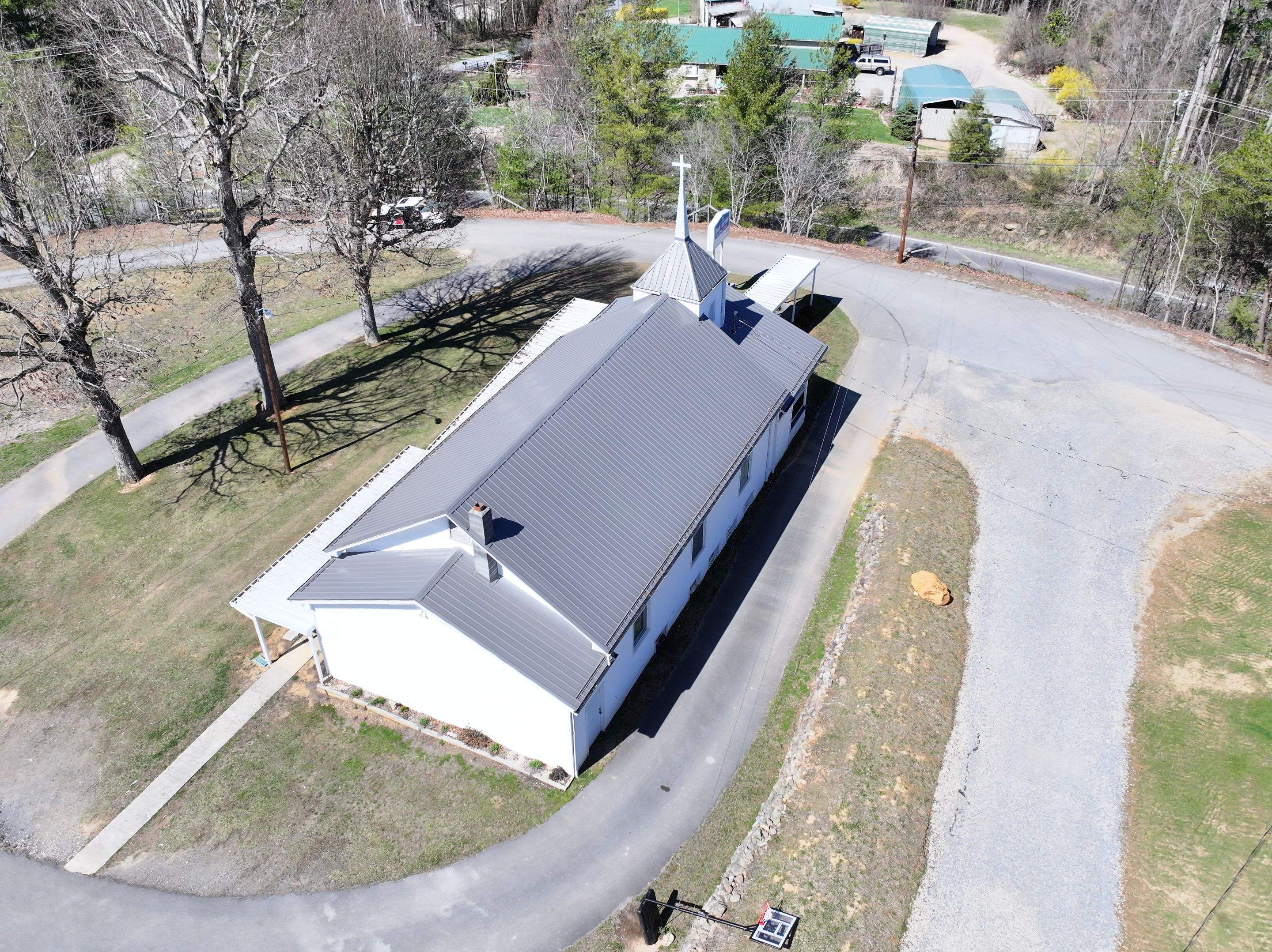 Fish Springs Baptist Church by Omnia Roofing